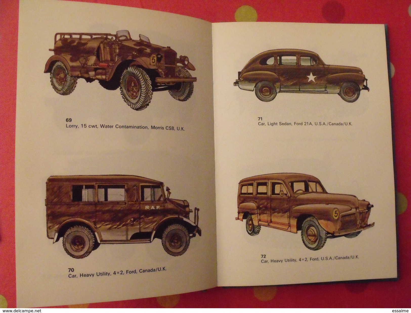 military transport of world war II. camions militaires. bishop. 1975. en anglais. guerre 39-45. blandford