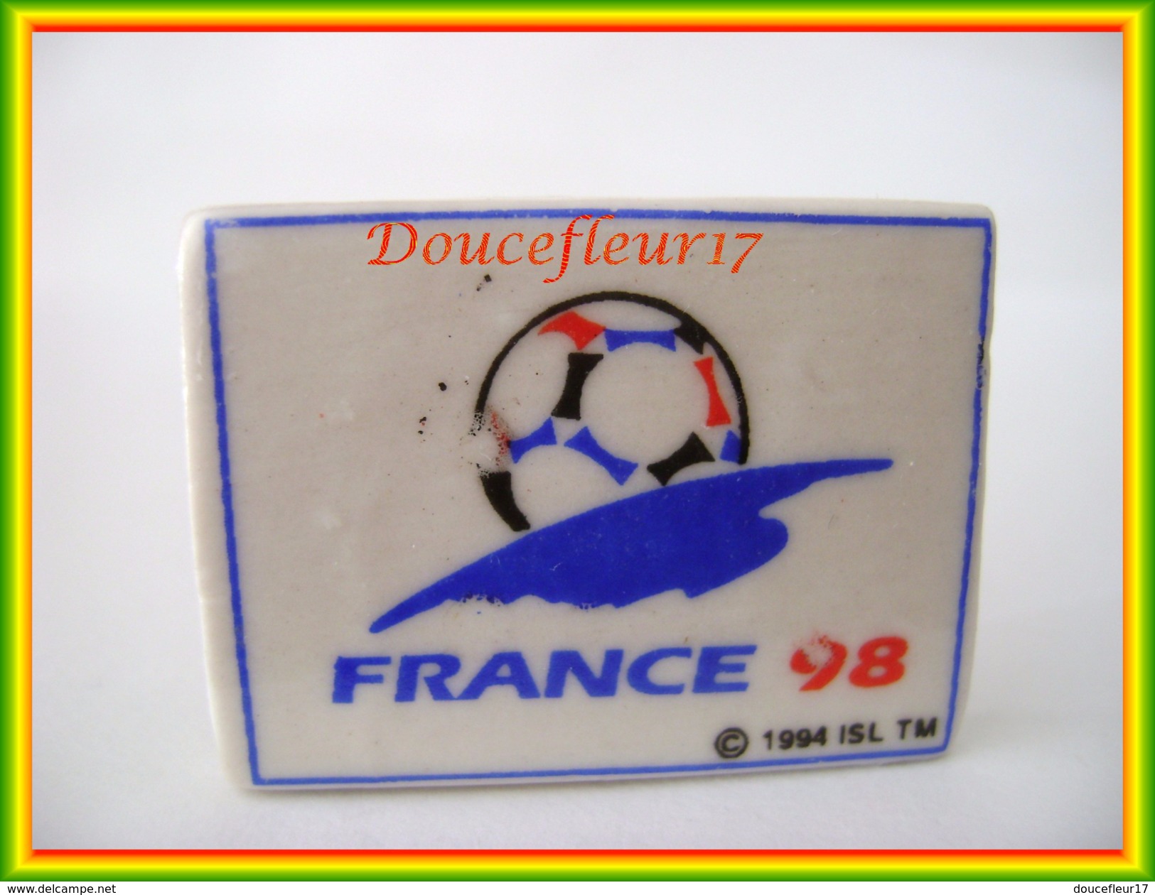 Footix ... 2 Feves ... Ref. AFF : 20-1998 ...(pan 0014) - Sport