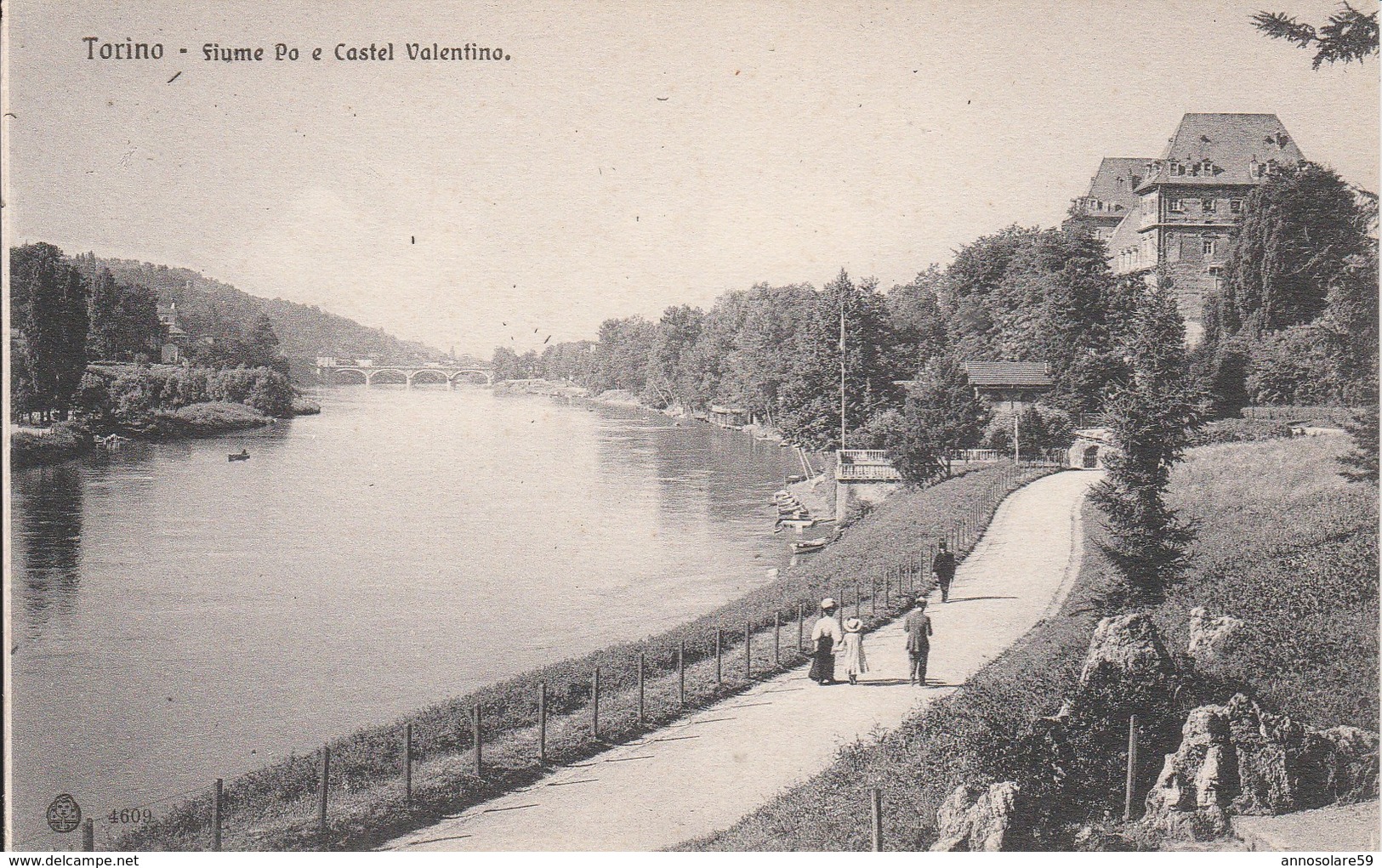 CARTOLINA: TORINO - FIUME PO E CASTEL VALENTINO (MOVIMENTATA) - F/P - B/N - NON VIAGGIATA - LEGGI - Fiume Po