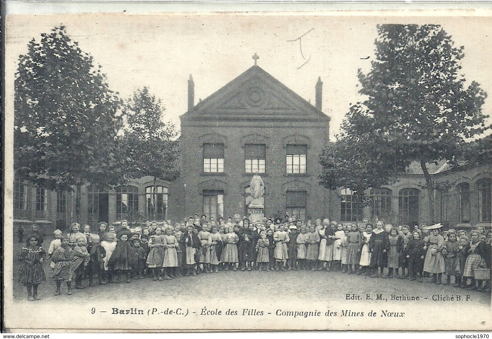 PAS DE CALAIS - 62 - BARLIN - Ecole Des Filles - Compagnie Des Mines De Noeux - Top Animation - Barlin