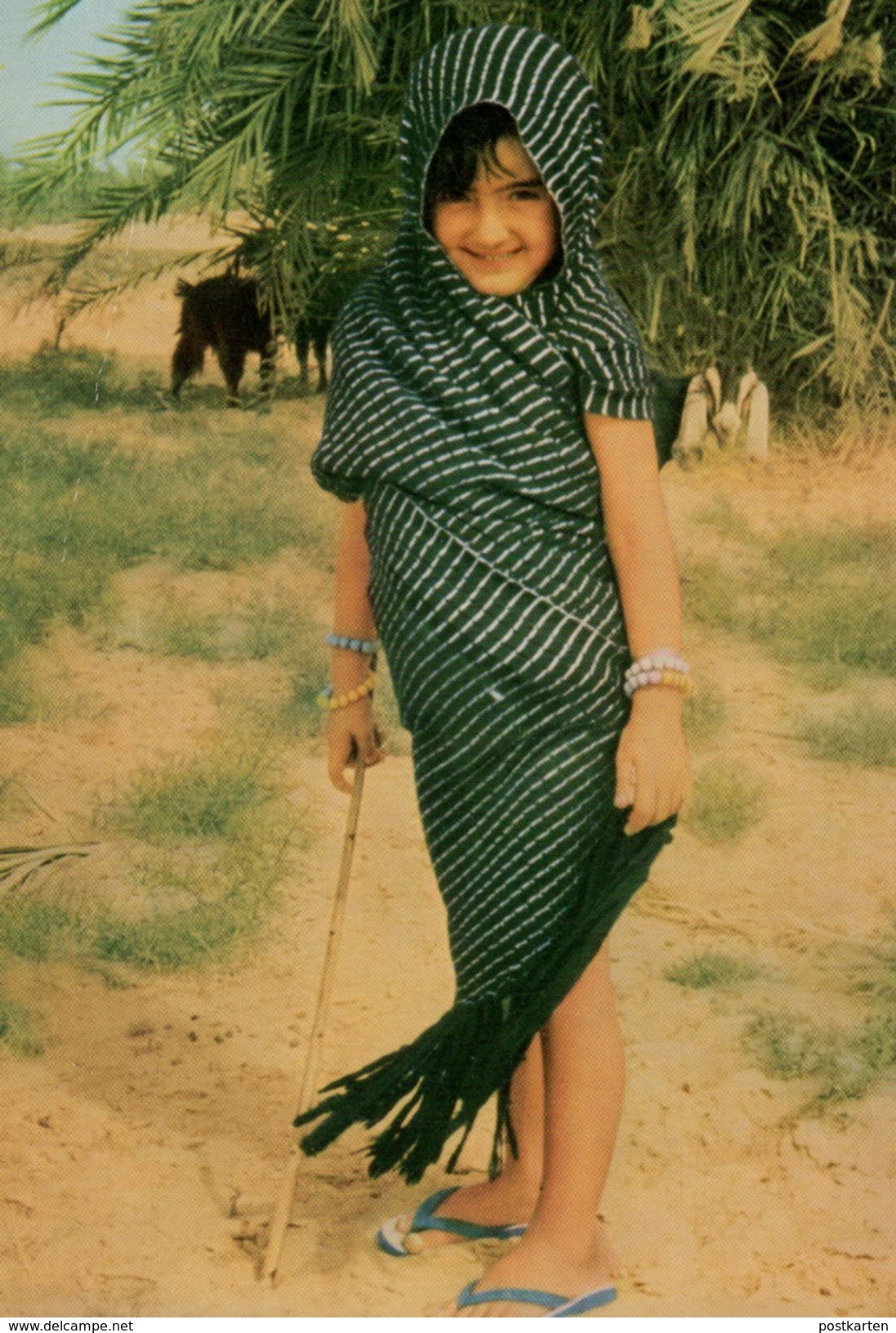 ÄLTERE POSTKARTE NADA BEAUTY OF THE DESERT SAUDI ARABIA Girl Enfant Traditional Costume Ansichtskarte Postcard AK Cpa - Abbildungen
