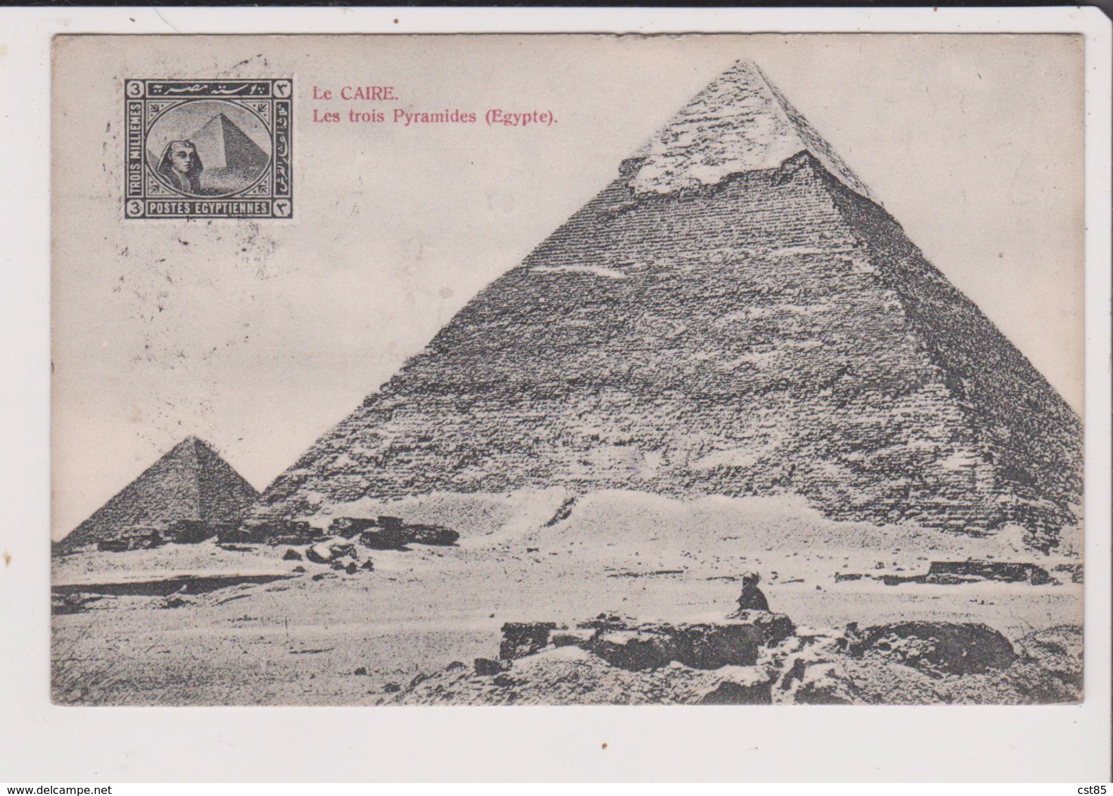 CPA - Le CAIRE - Les Trois Pyramides - EGYPTE - Timbre 3 Trois Milliemes - Le Caire