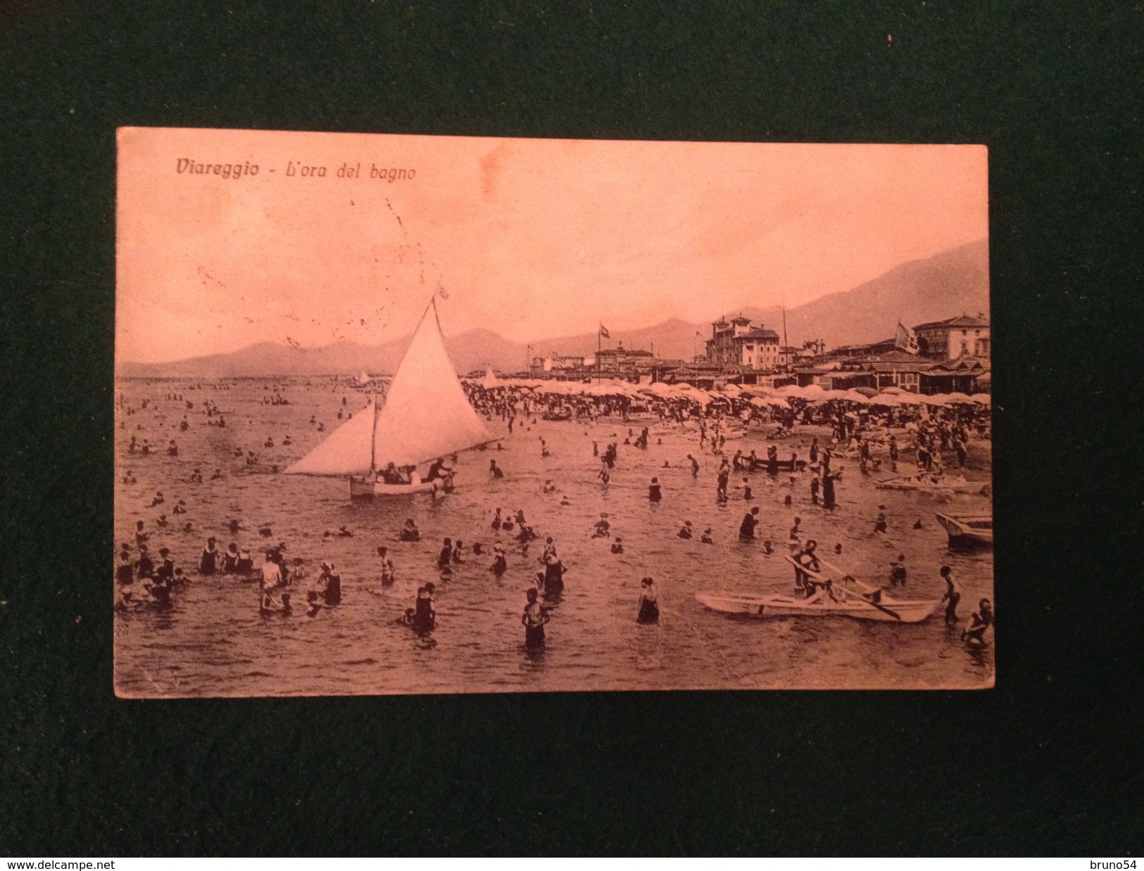 Cartolina Viareggio L'ora Del Bagno Spiaggia Barca A Vela Viaggiata Anni 30 - Viareggio