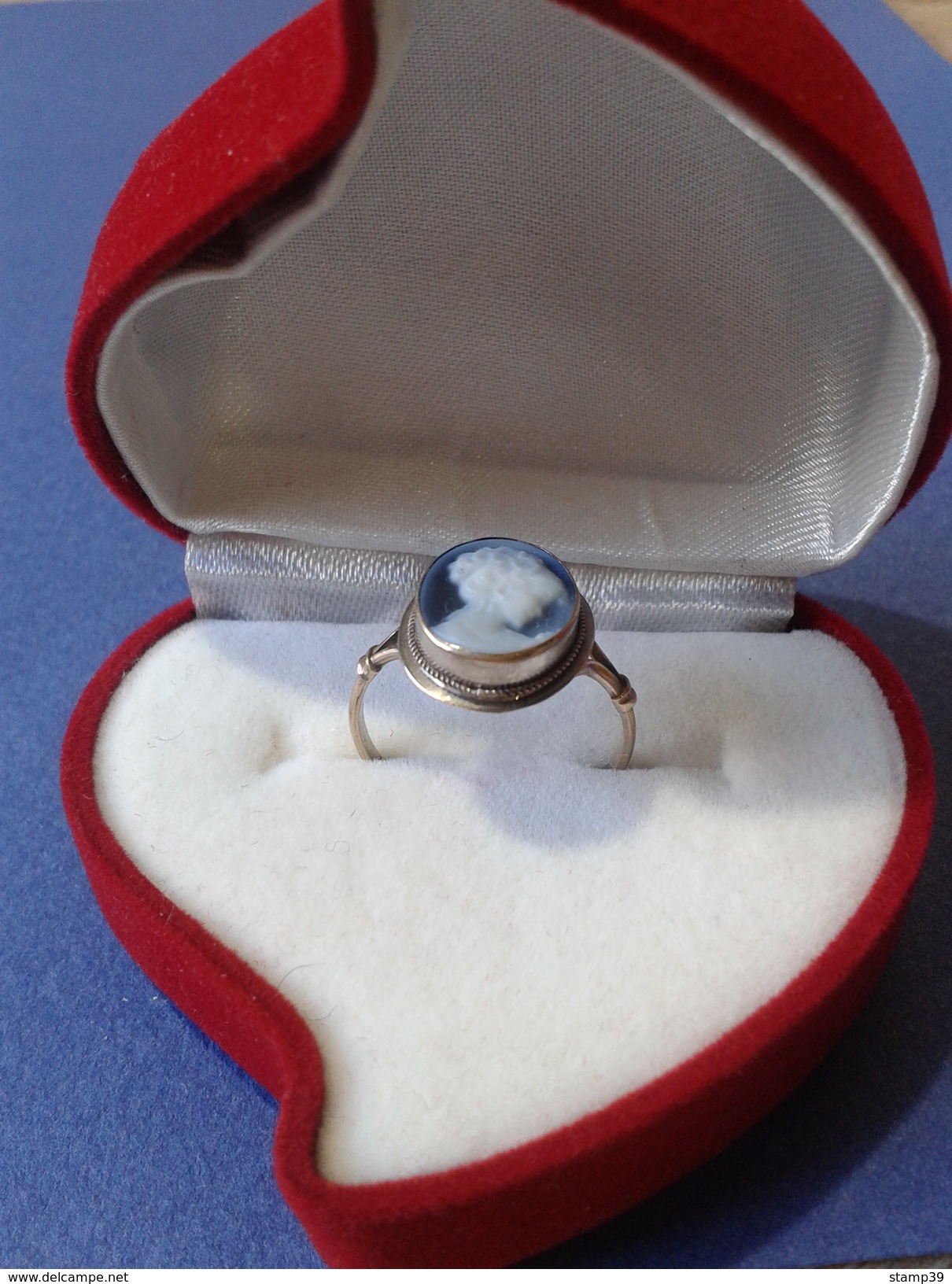 Bague En OR 18ka Ancien Pierre CAMAFEU Bleu Poids- 2.00 - Taille- 14 (54) - Rings