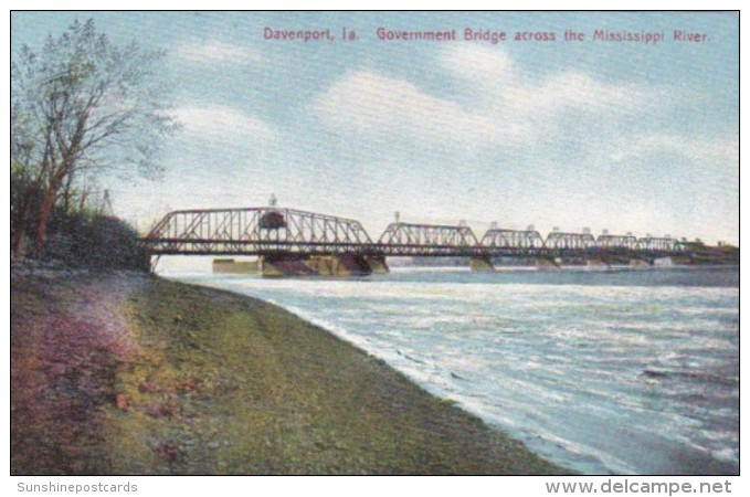 Iowa Davenport Government Bridge Across Mississippi River - Davenport