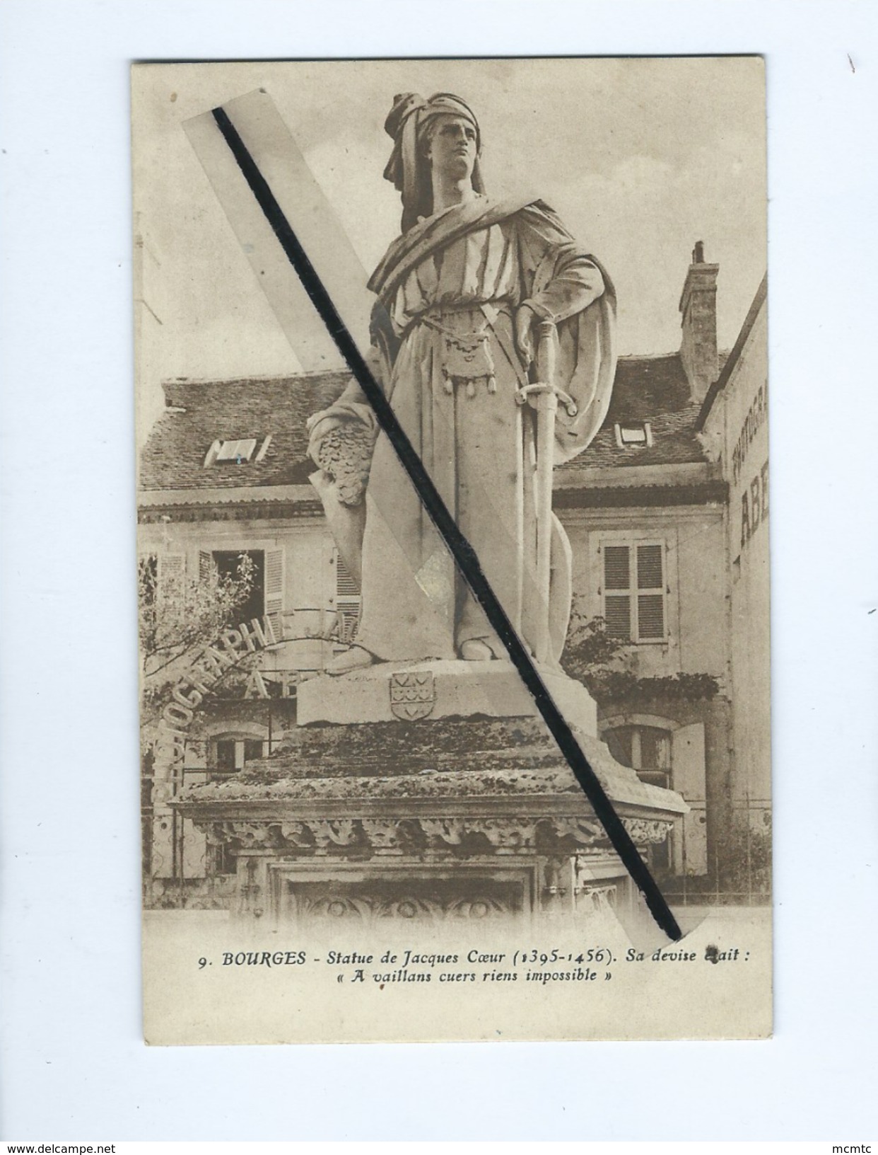 CPA  Souple -  Bourges - Statue De Jacques C&oelig;ur (1395-1456) - Sa Devise était:  "A Vaillant Cuers Riens Impossible - Bourges
