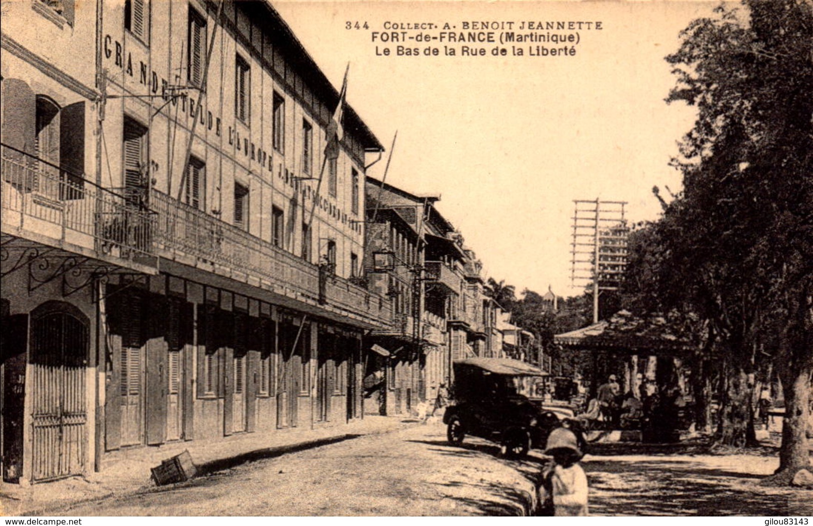 Martinique, Fort De France, Le Bas De La Rue De La Liberte   (bon Etat) - Fort De France