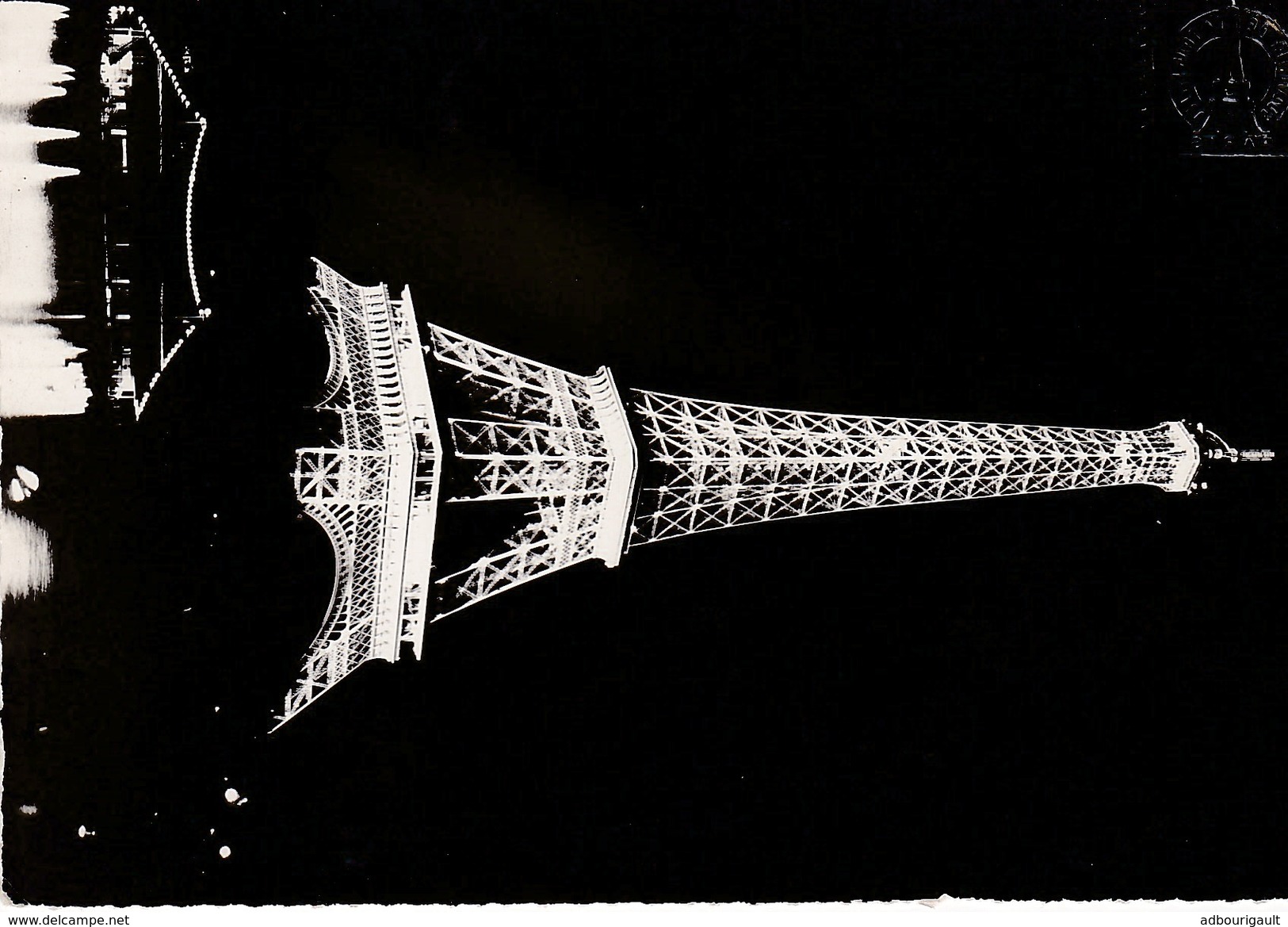 Carte Postale Ancienne Tour Eiffel Paris France Cachet Du Sommet De La Tour Paris VII 09/03/1959 Souvenir Du Sommet - Tour Eiffel