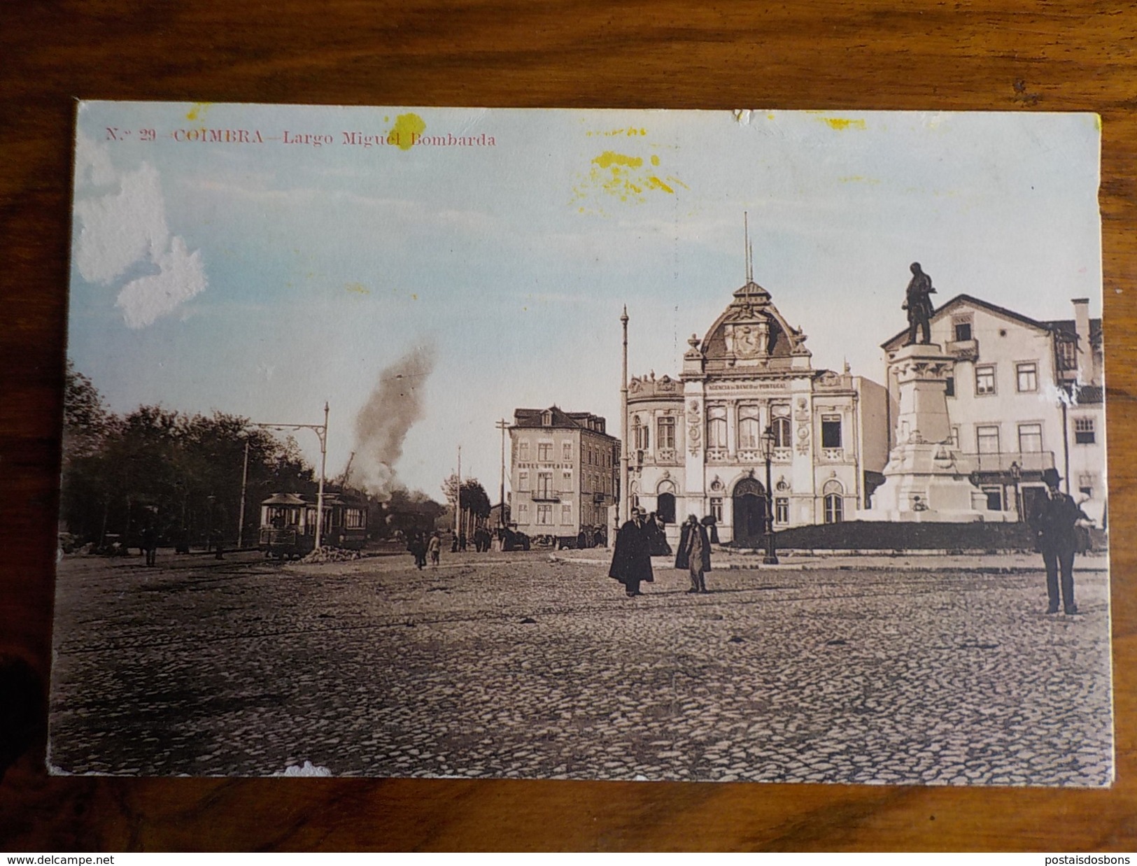 2052 G) Portugal  Costumes Portugueses Coimbra Largo Miguel Bombarda Ed. Júlio Da Cunha Pinto (amrgem Superior Dobrada) - Altri & Non Classificati