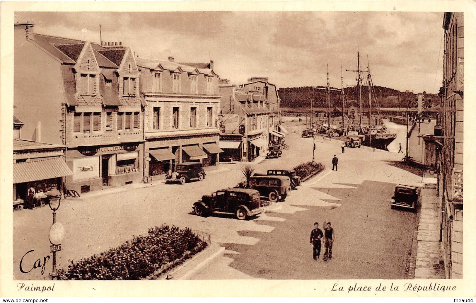 ¤¤  -  PAIMPOL   -  La Place De La République   -  ¤¤ - Paimpol