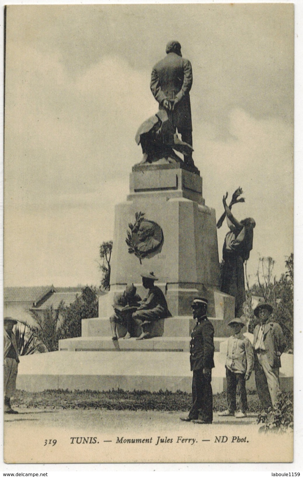 AFRIQUE DU NORD TUNISIE TUNIS Militaria : " Monument Jules Ferry " Plan Avec Soldat Militaire Et Civils ND Photo N° 319 - Tunisia