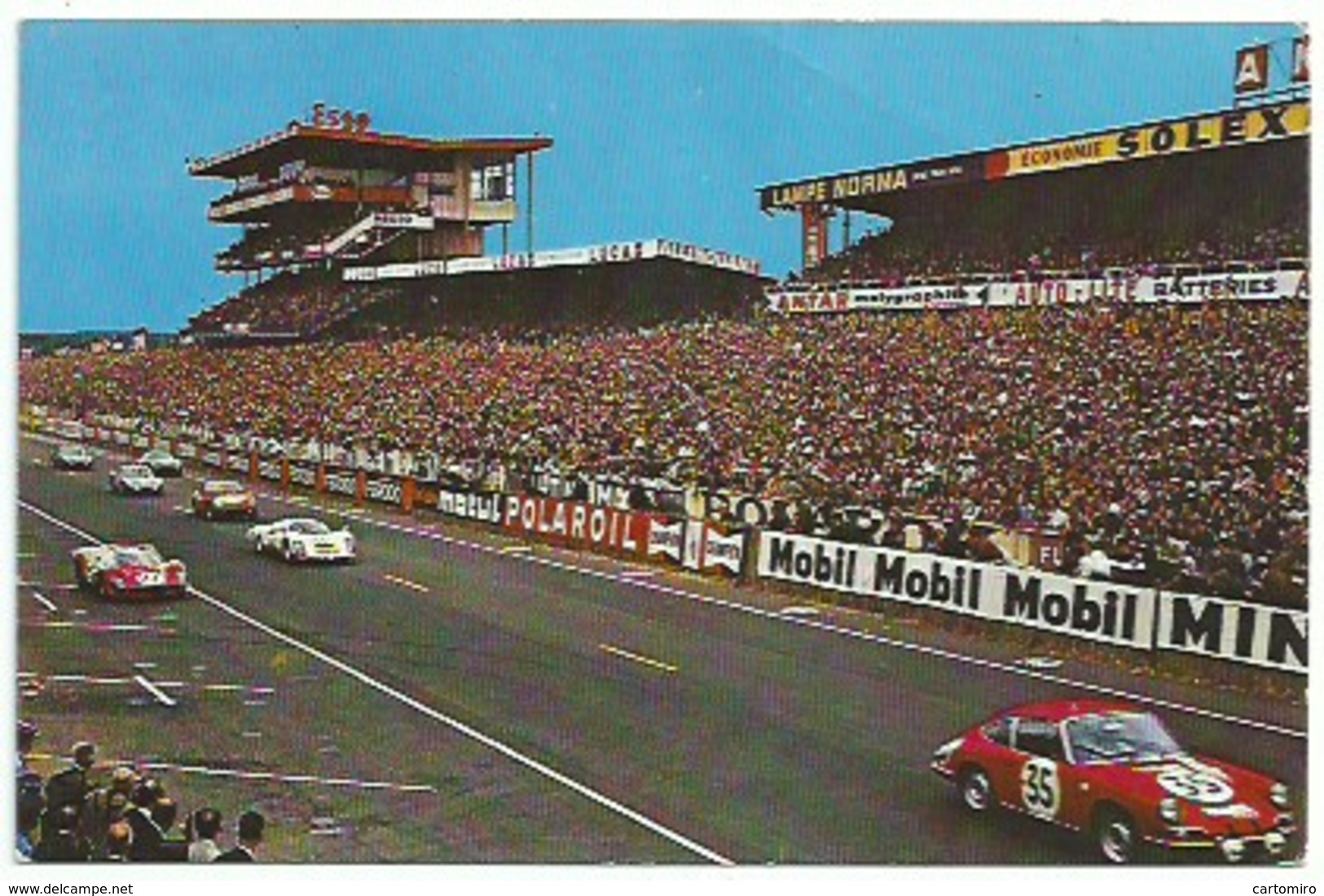 72 Le Mans - Circuit Des 24 Heures Du Mans , Passage Devant Les Tribunes  ( 1968 ) - Le Mans