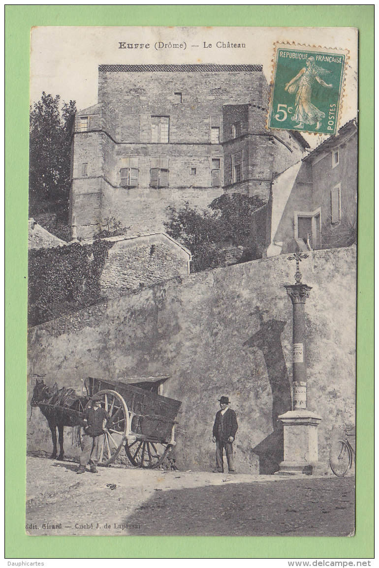 EURRE :  Attelage Devant Le Calvaire, Le Château. 2 Scans. Edition Girard - Autres & Non Classés