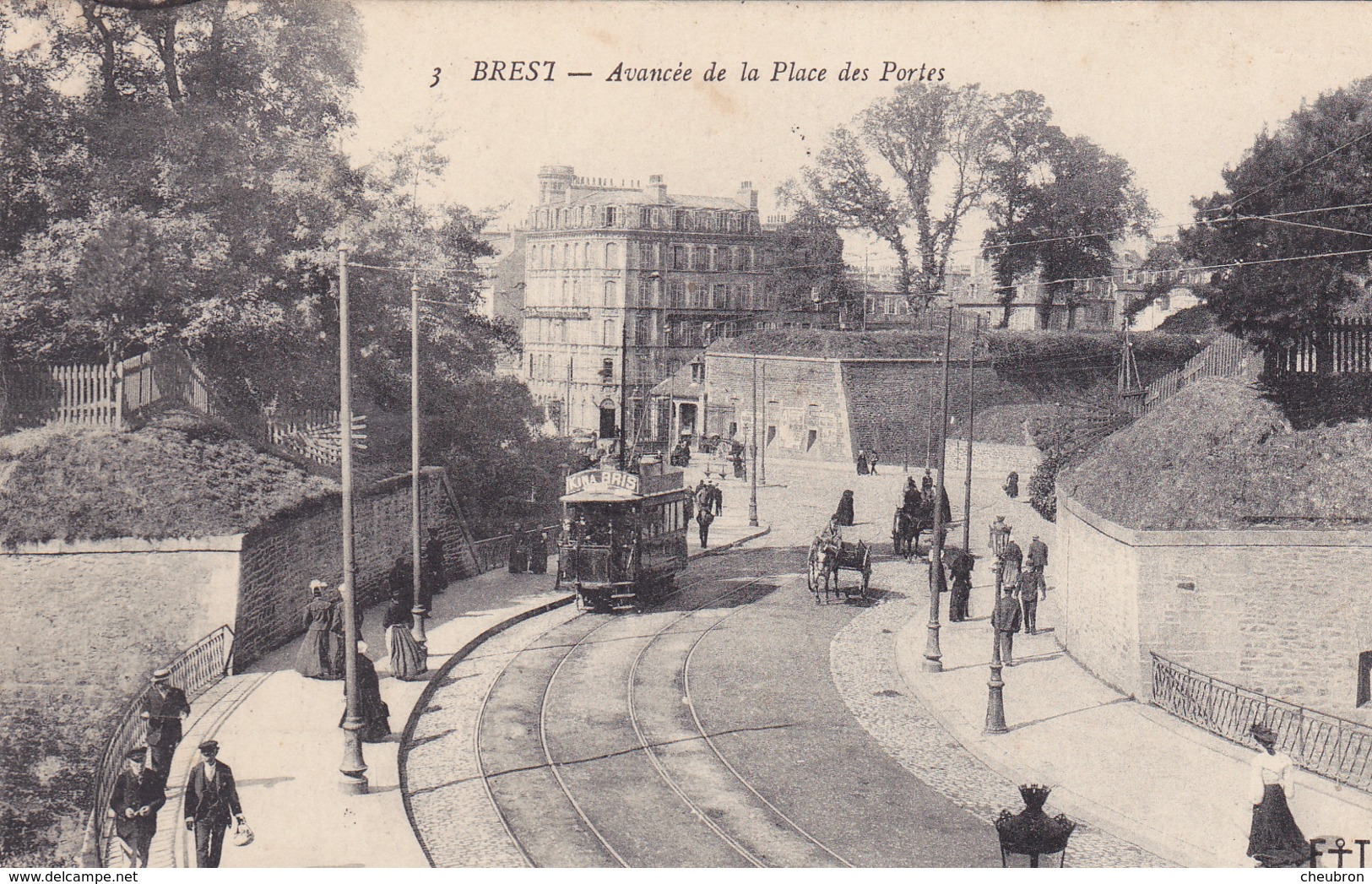 29.  BREST .CPA. AVANCÉE DE LA PLACE DES PORTES. ANIMATION. TRAMWAY - Brest