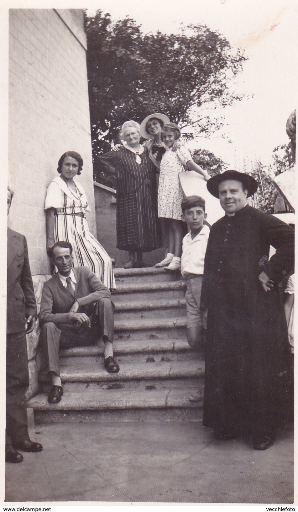 VELLETRI -  CASTELLUCCIO A VELLETRI - FOTO ANNI 40 CON IL PARROCO -  CON DIDASCALIA SUL RETRO - - Lieux