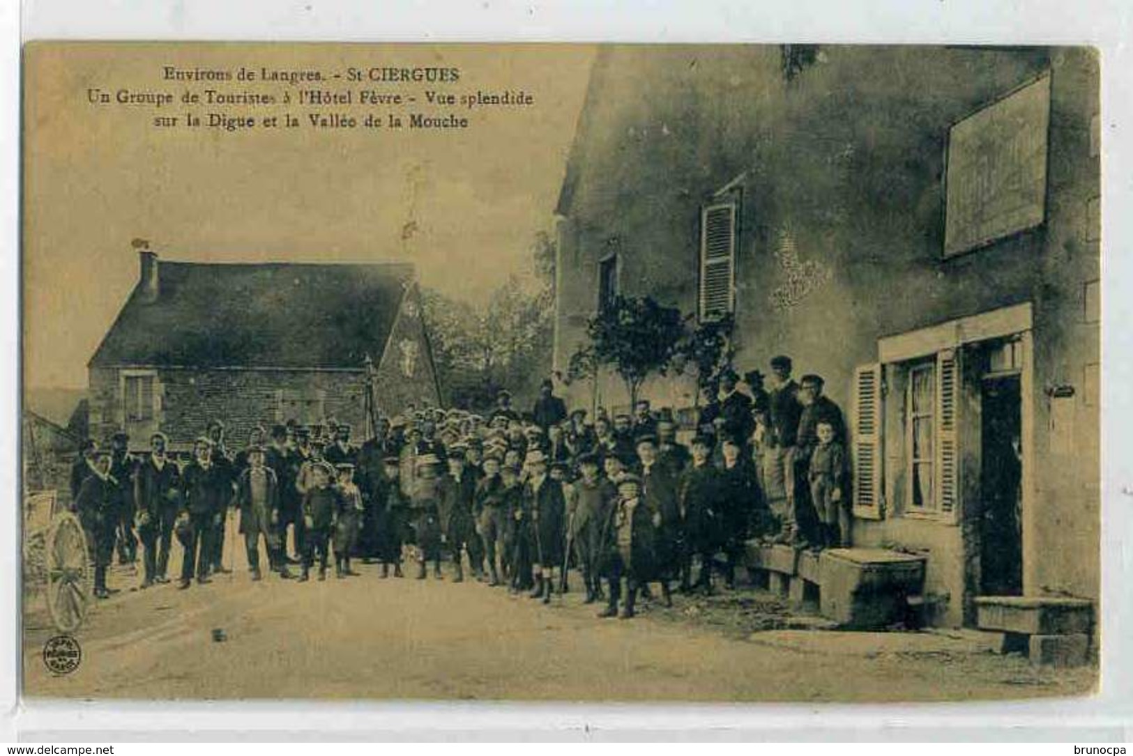 ST CIERGUES , Un Groupe De Touristes à L'hotel Fevre, La + Rare... - Otros & Sin Clasificación