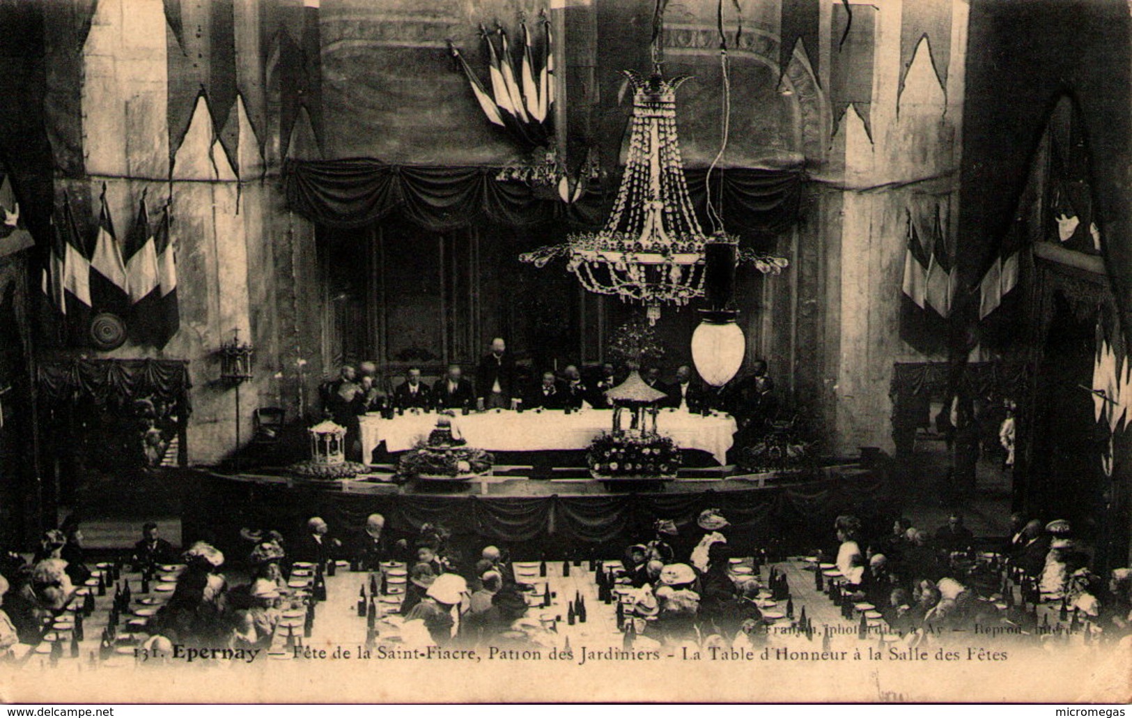 EPERNAY - Fête De La Saint-Fiacre, Patron Des Jardiniers - La Tribune D'honneur à La Salle Des Fêtes - Epernay