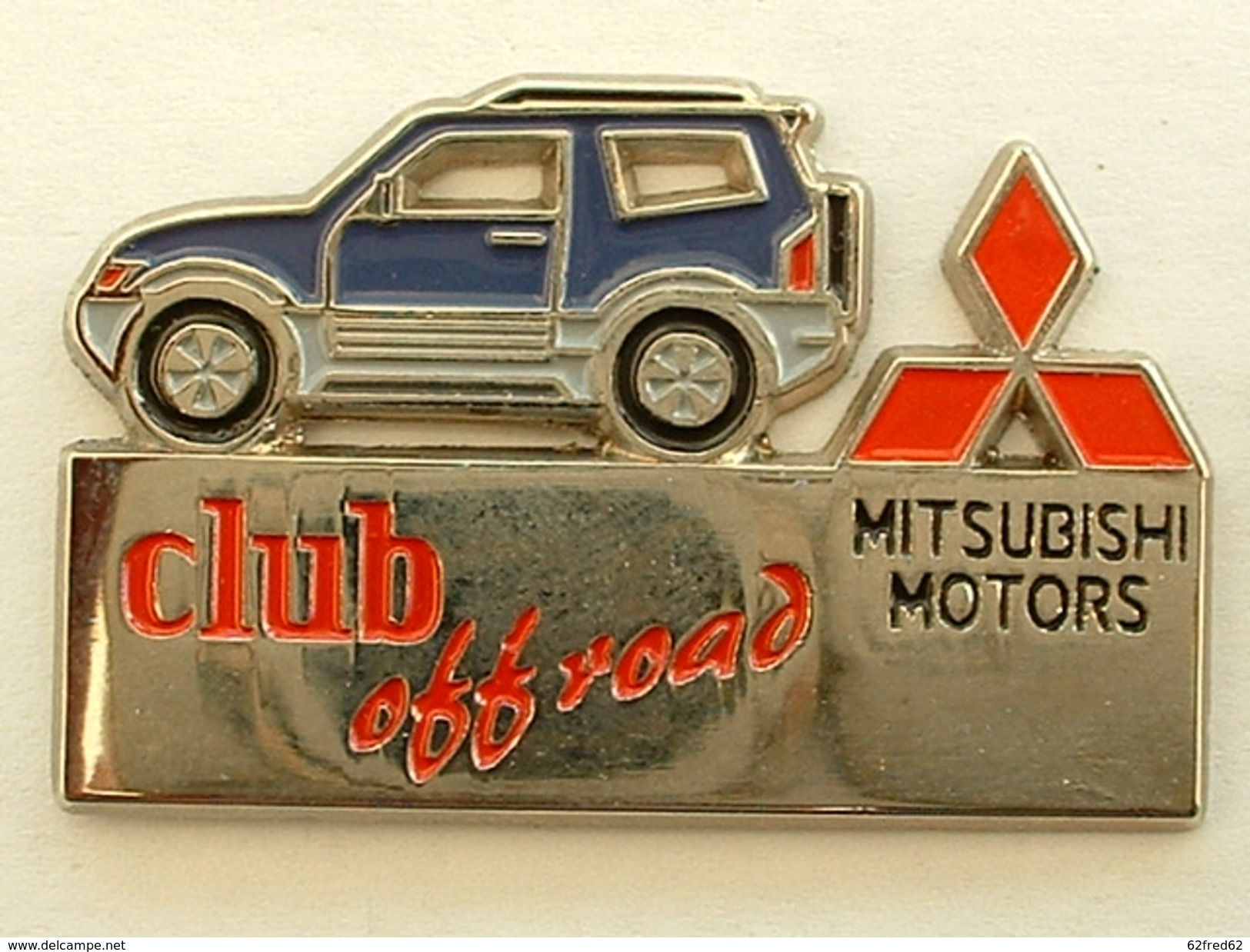 PIN'S MITSUBISHI MOTORS - CLUB OFF ROAD - Mitsubishi