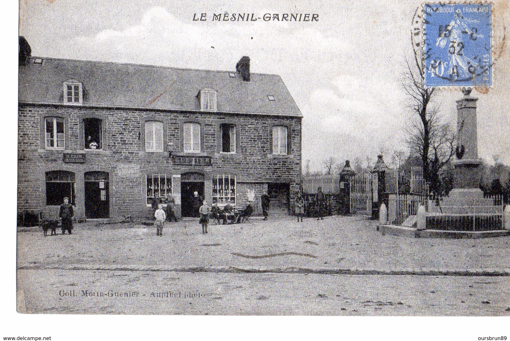 LE MESNIL GARNIER (50) Manche.Commerces. Café  GUENIER Avec Consommateurs Années 30 (cpa 66) - Sonstige & Ohne Zuordnung