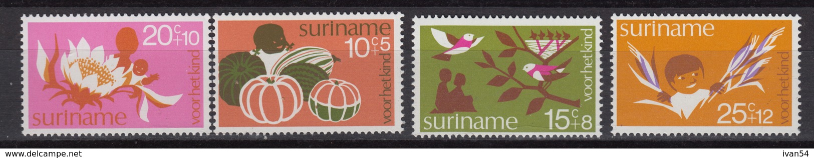 SURINAME : 607-11  ** MNH &ndash; Voor Het Kind &ndash; Pour L'enfance (1974) - Surinam