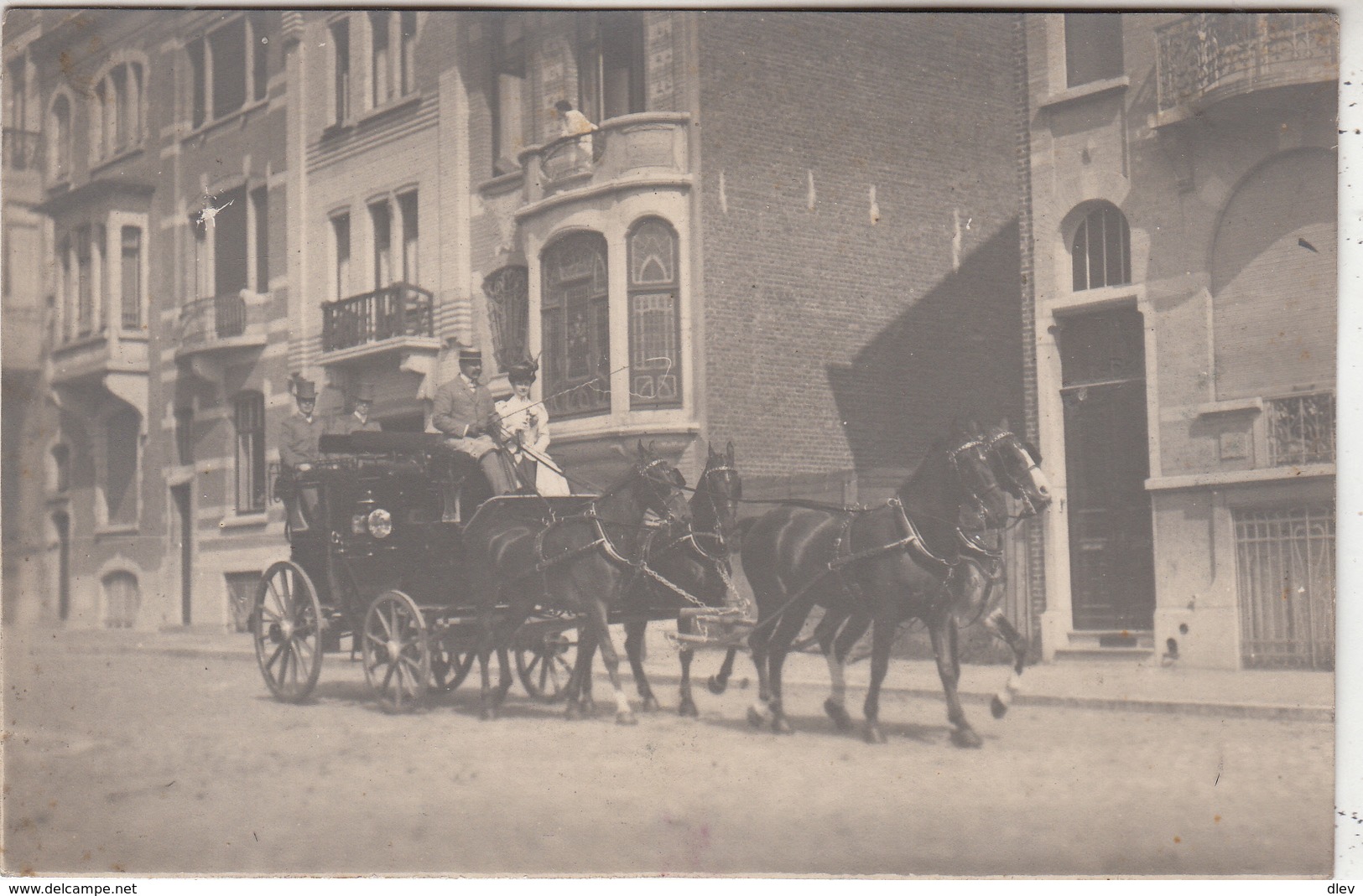 Attelage De Chevaux Dans Rue - à Situer - Paardenspan In Straat - Te Situeren - Carte-photo - Autres & Non Classés