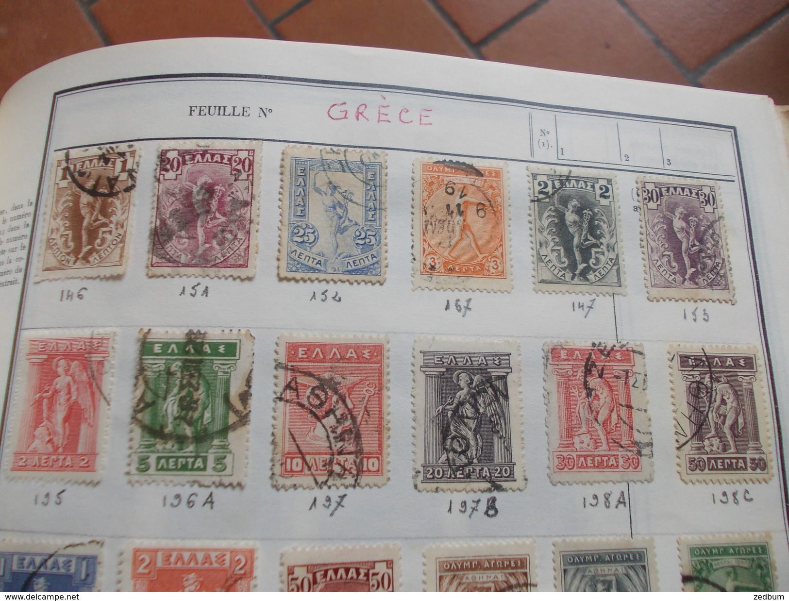 TIMBRES 1 Page Grece 33 Timbres Valeur 17.35 &euro; - Andere & Zonder Classificatie