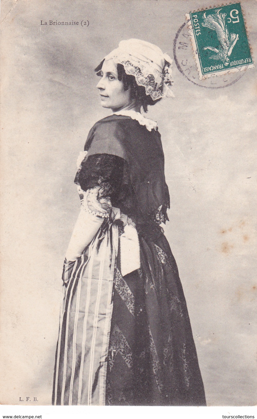 CPA 71 @ Femme BRIONNAISE En 1907 - Villes Principales : Semur-en-Brionnais Marcigny Charlieu La Clayette Chauffailles - Costumes