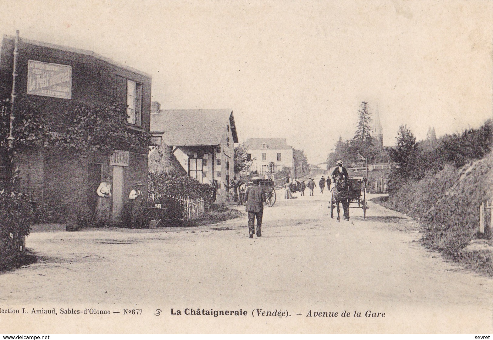 LA CHATAIGNERAIE. -  Avenue De La Gare. Carte Rare. Attelage - La Chataigneraie