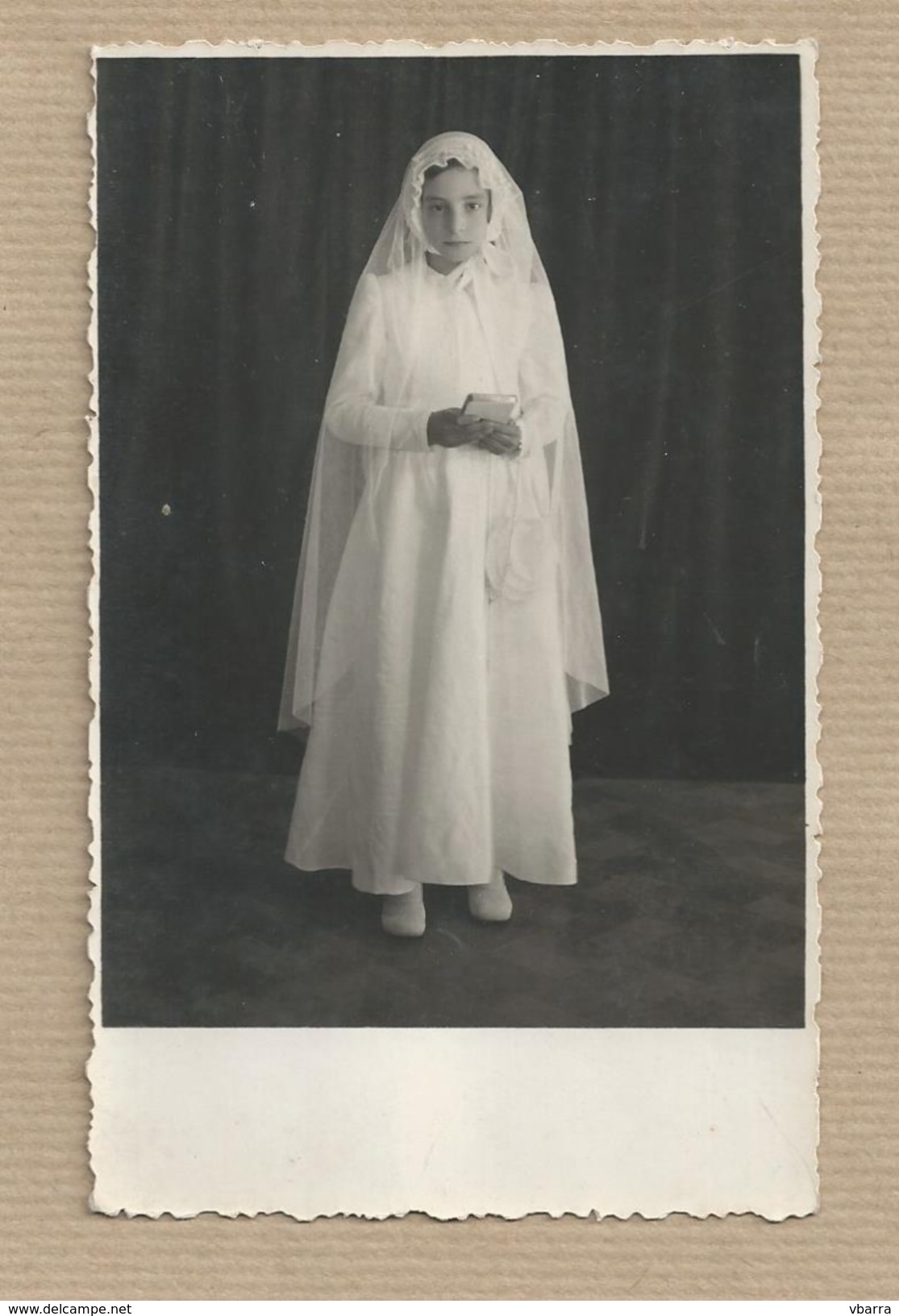 Old Photograph Photo  Girl On First Communion Day - Religión & Esoterismo