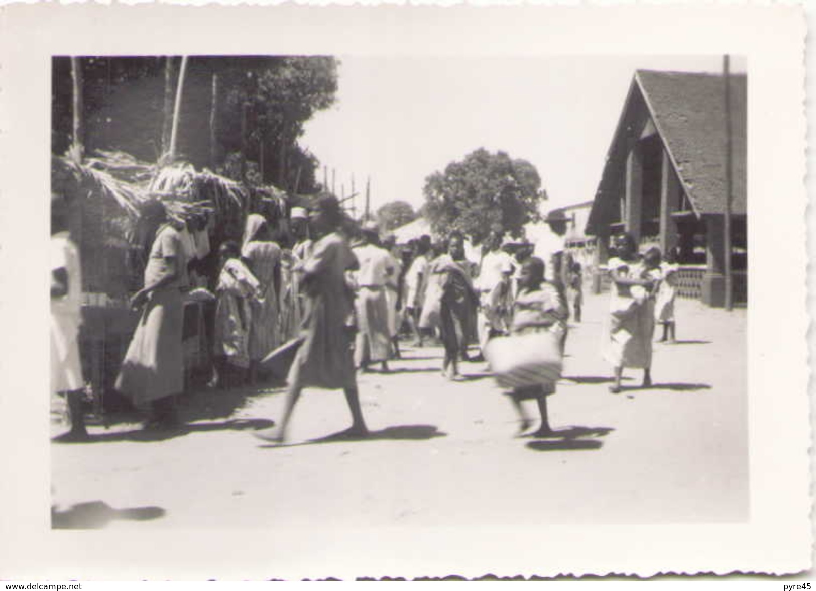 PHOTO MARCHE A PORT BERGER ? 9 X 7 CM AOUT 1949 - Afrika