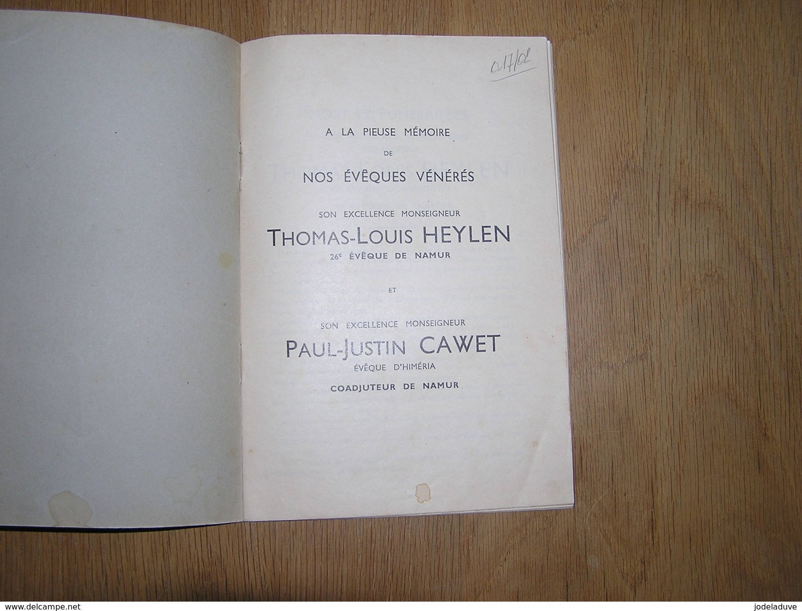 A LA PIEUSE MEMOIRE DE NOS EVEQUES VENERES Thomas Louis Heylen Paul Justin Cawet Monseigneur Funérailles Namur - History