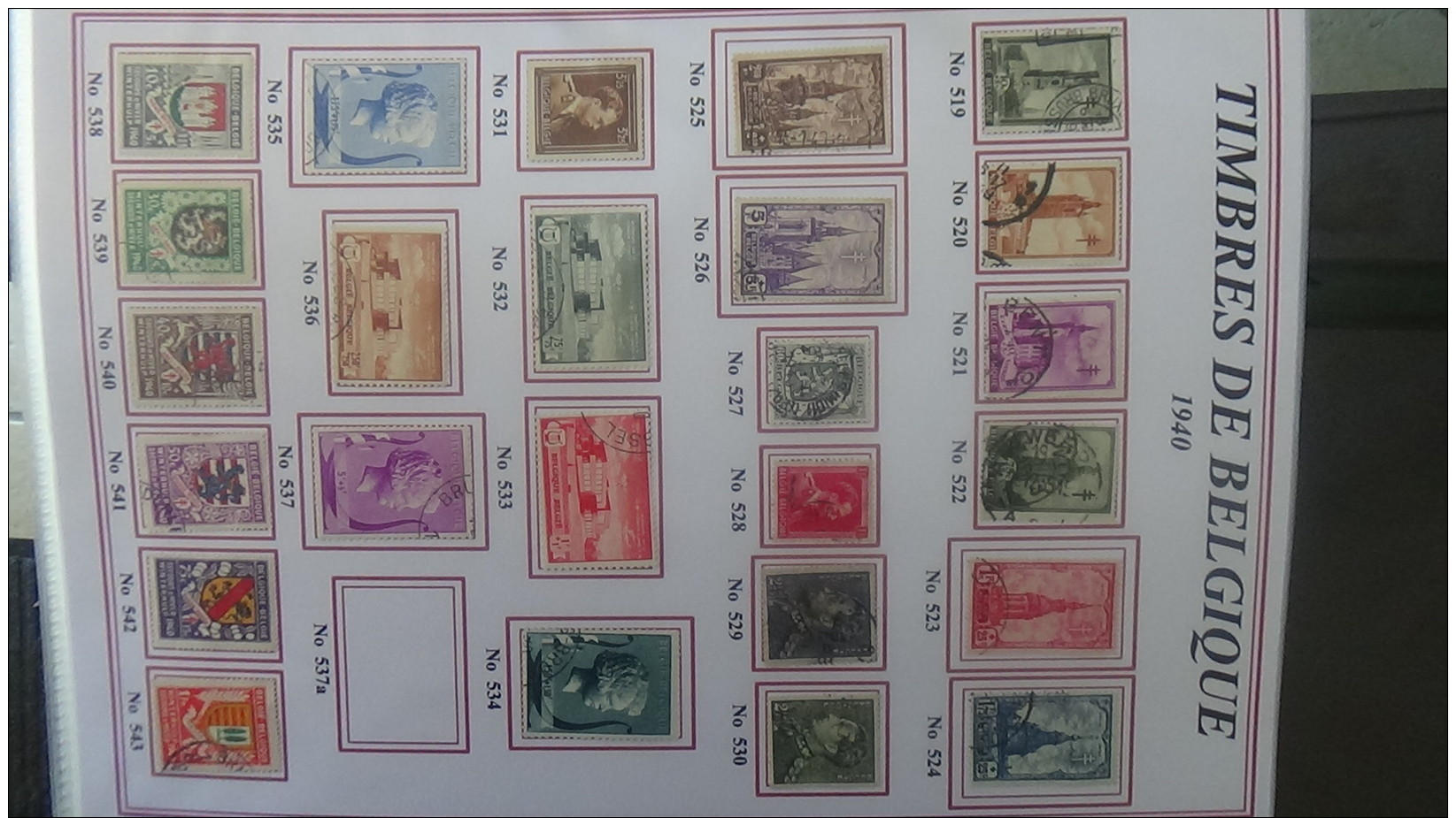 A Classeur de timbres de Belgique * et oblitérés du début au N° 2081 ... A saisir !!!