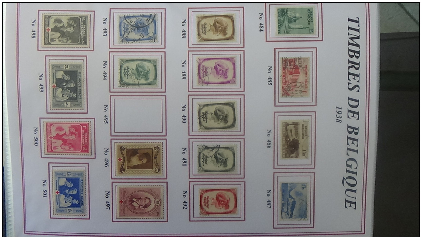 A Classeur de timbres de Belgique * et oblitérés du début au N° 2081 ... A saisir !!!