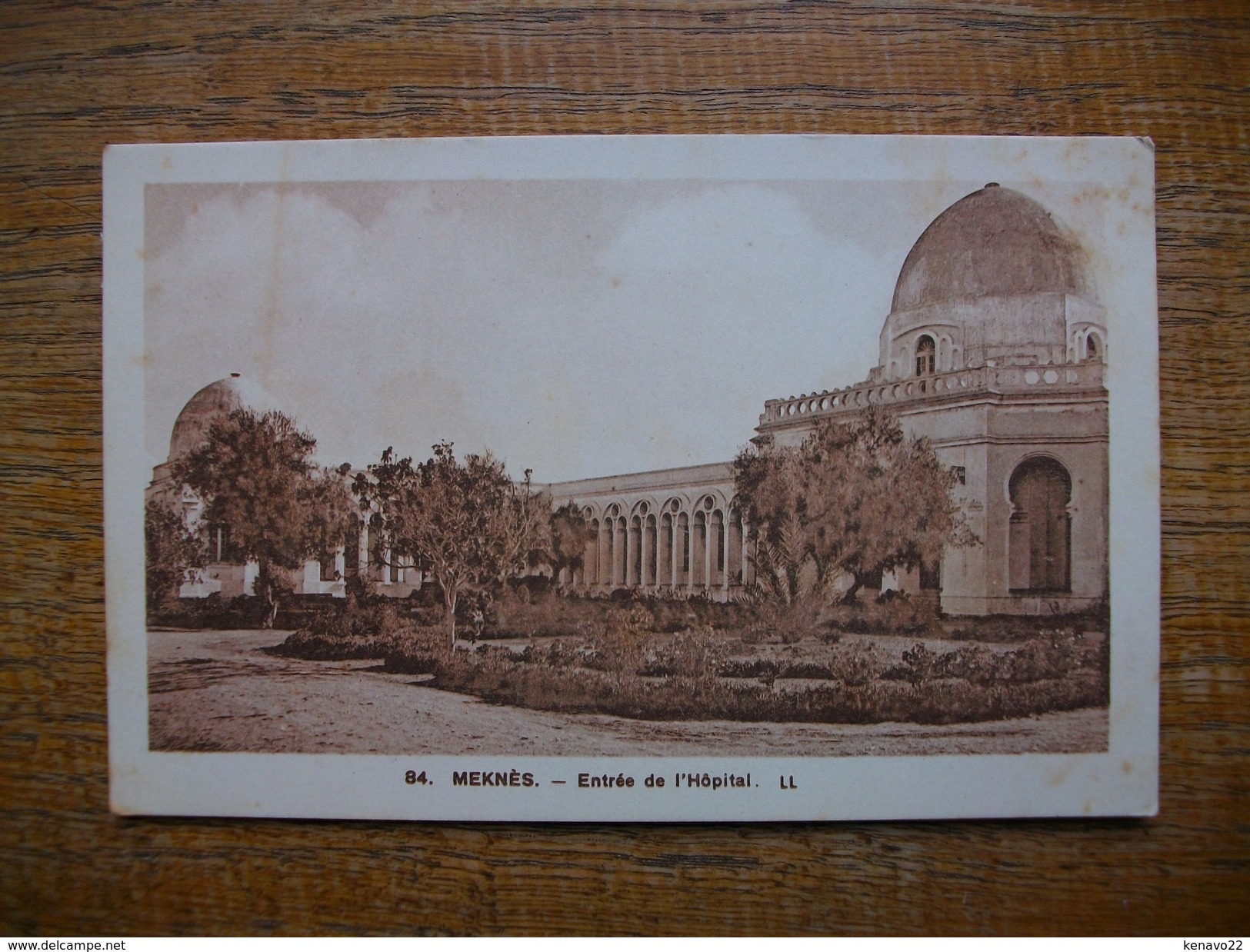 Carte Assez Rare De 1928 Maroc , Meknes , Entrée De L'hôpital - Meknès