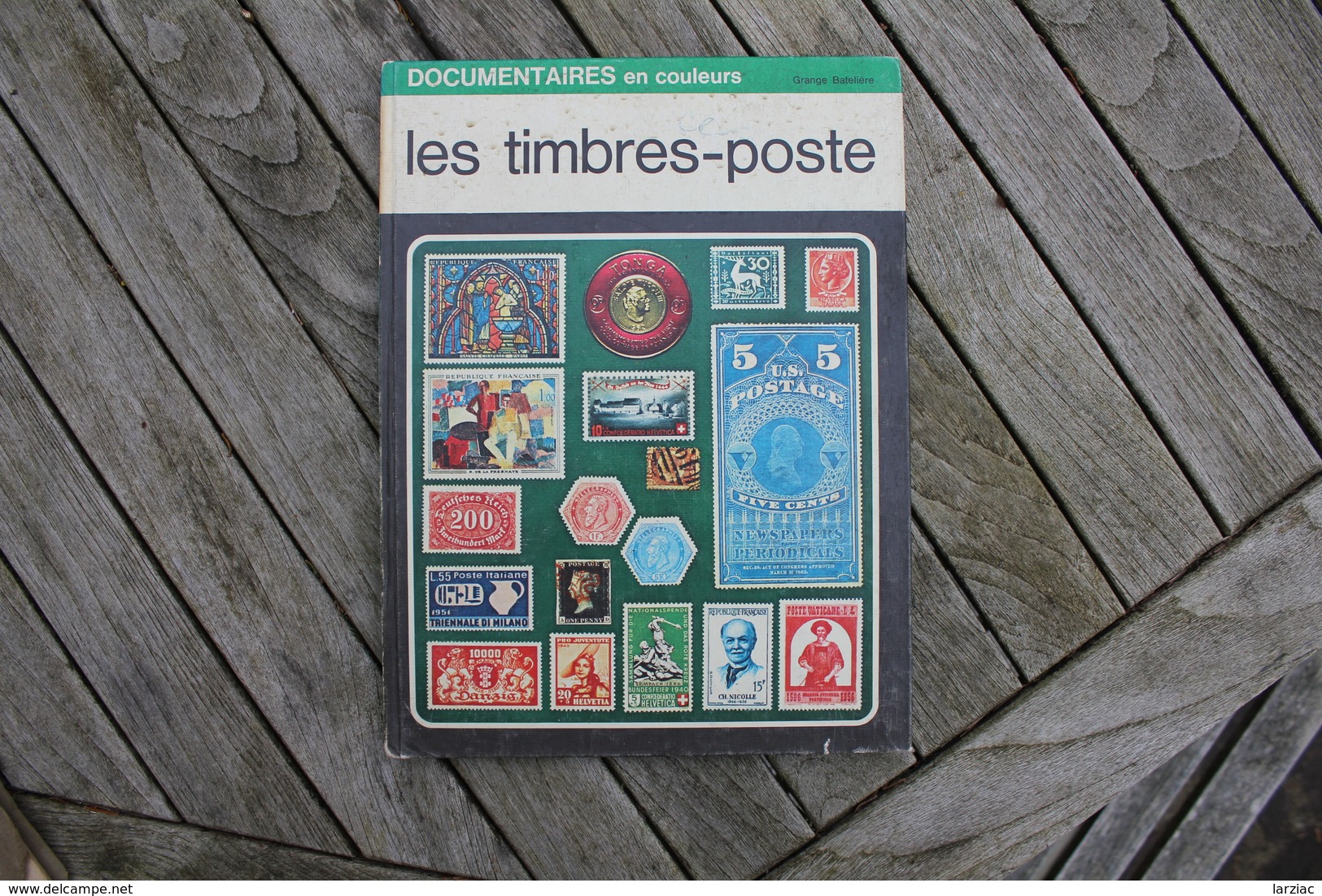 Les Timbres-poste Documentaires En Couleurs - Manuali