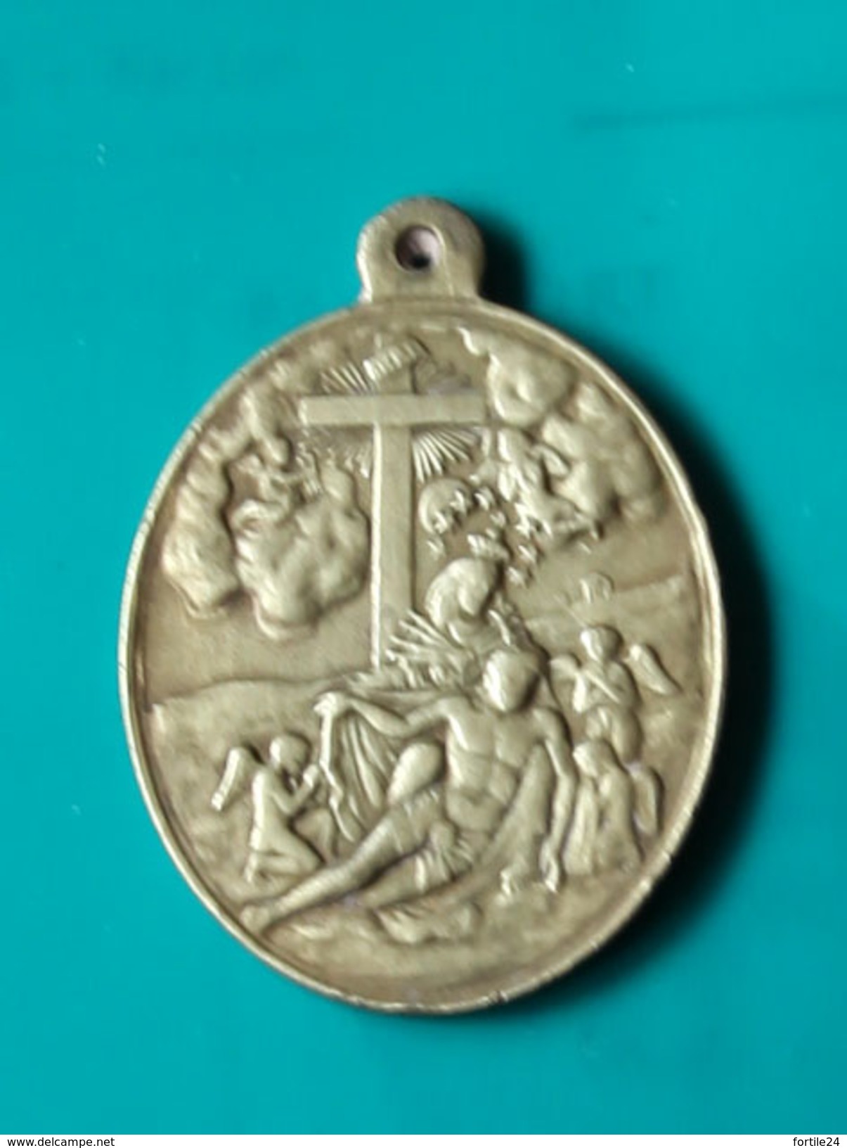 RARE  Grosse Médaille Catholique INDULGENCES Descente De Croix. 4 Cm X 3 Cm - Religion & Esotérisme