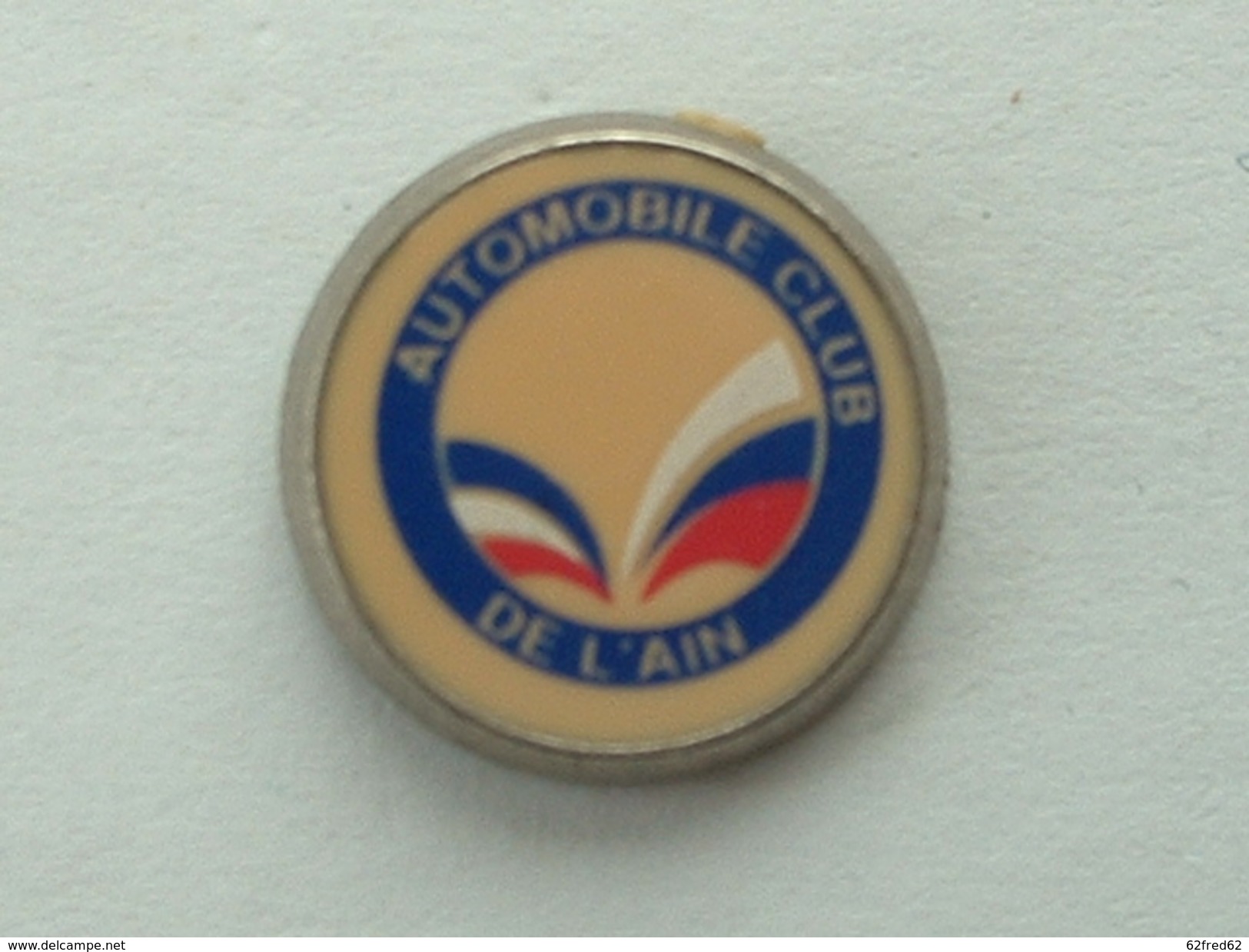 PIN´S AUTOMOBILE CLUB DE L'AIN - Other & Unclassified