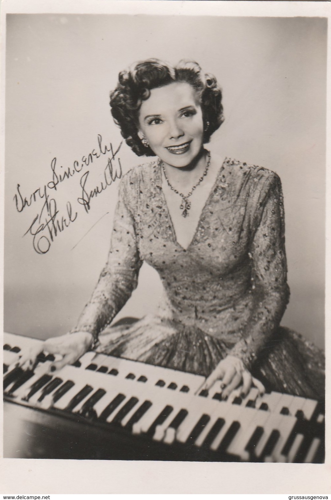 11351) ATTRICE PIANISTA CANTANTE DA IDENTIFICARE NON VIAGGIATA 1950 CIRCA UNIDENTIFIED ACTRESS PIANIST SINGER - Cantanti E Musicisti