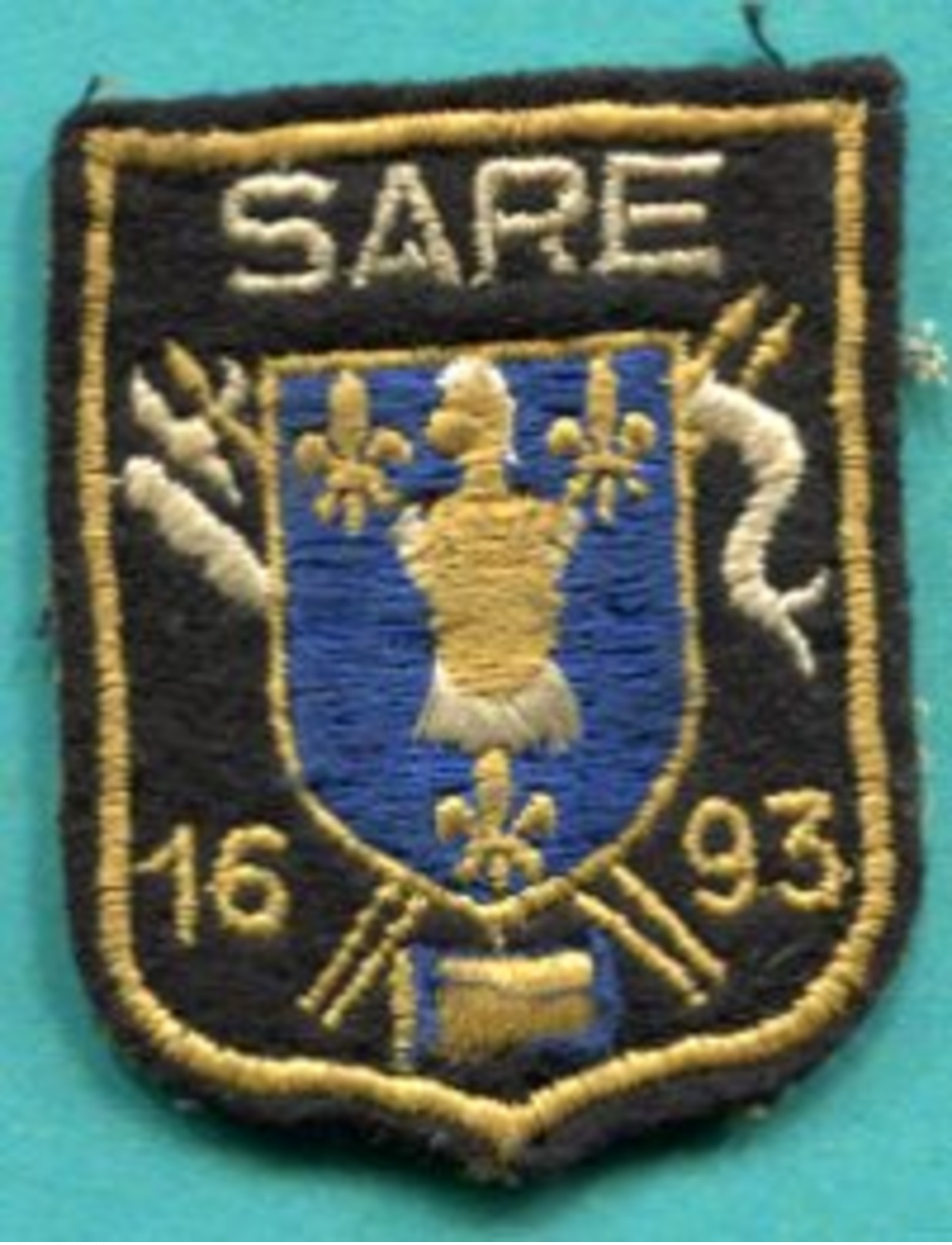 64 - PAYS BASQUE - SARE - Blazoenen (textiel)