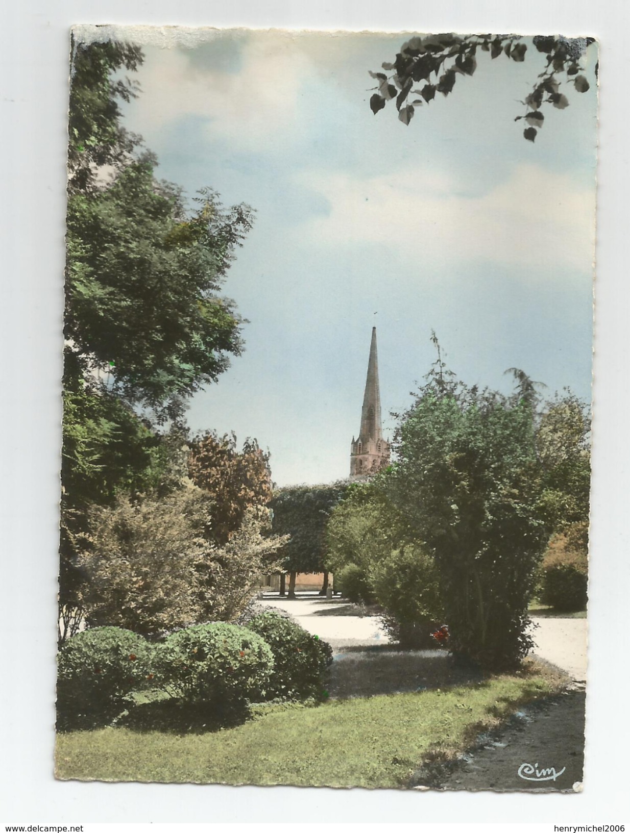 86 Vienne - Loudun Les Jardins De La Mairie Et église - Loudun