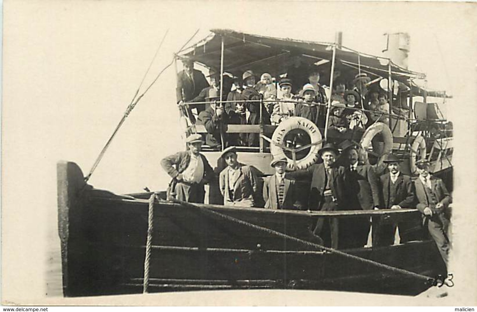 -dpts Div.-ref-NN253- Bouches Du Rhone - Marseille - Carte Photo - Bateau " Bois Sacre Marseille "( Bouee ) - Bateaux - - Non Classés