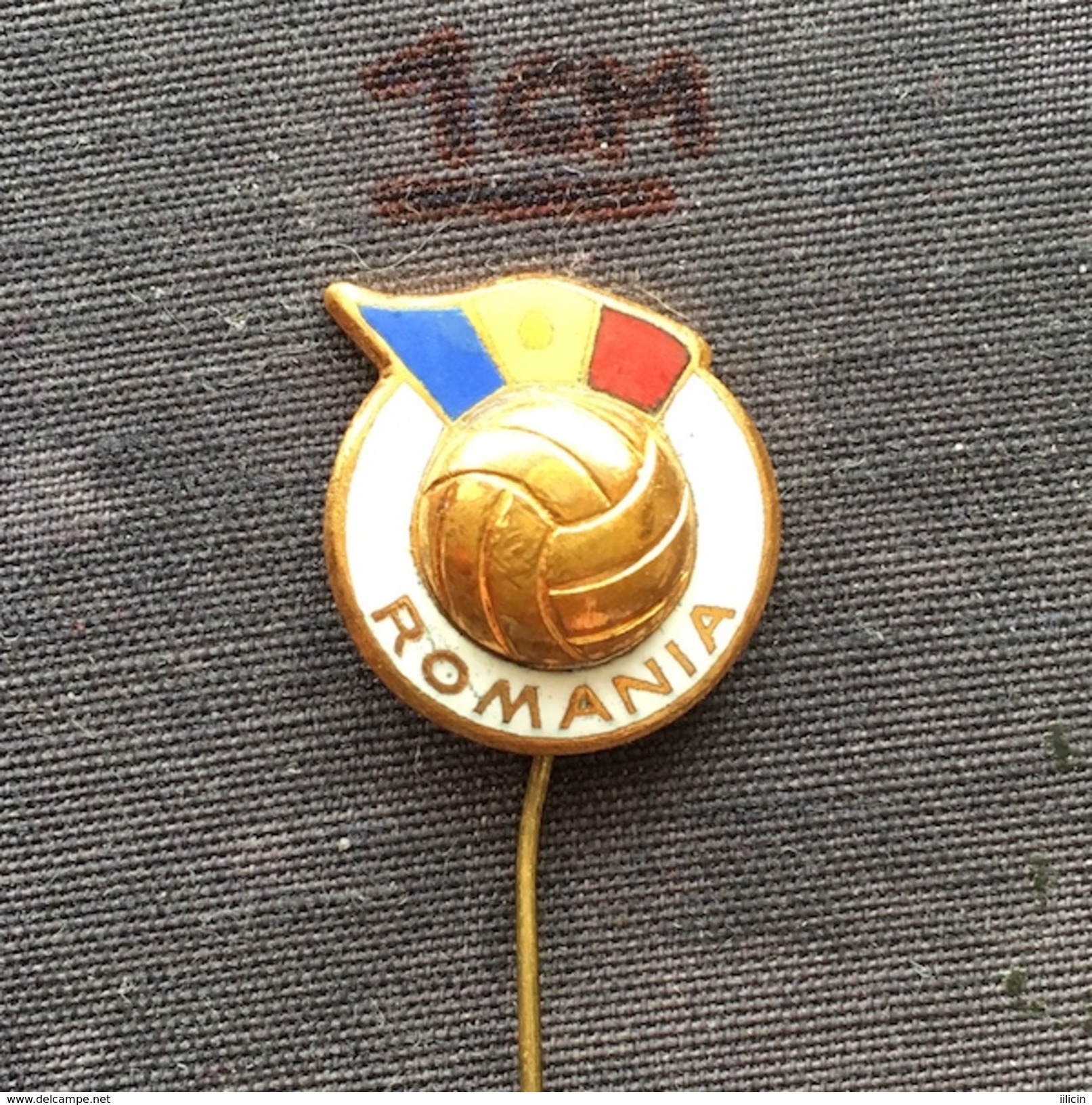 Badge (Pin) ZN005104 - Football (Soccer / Calcio) Romania Federation / Association / Union - Football