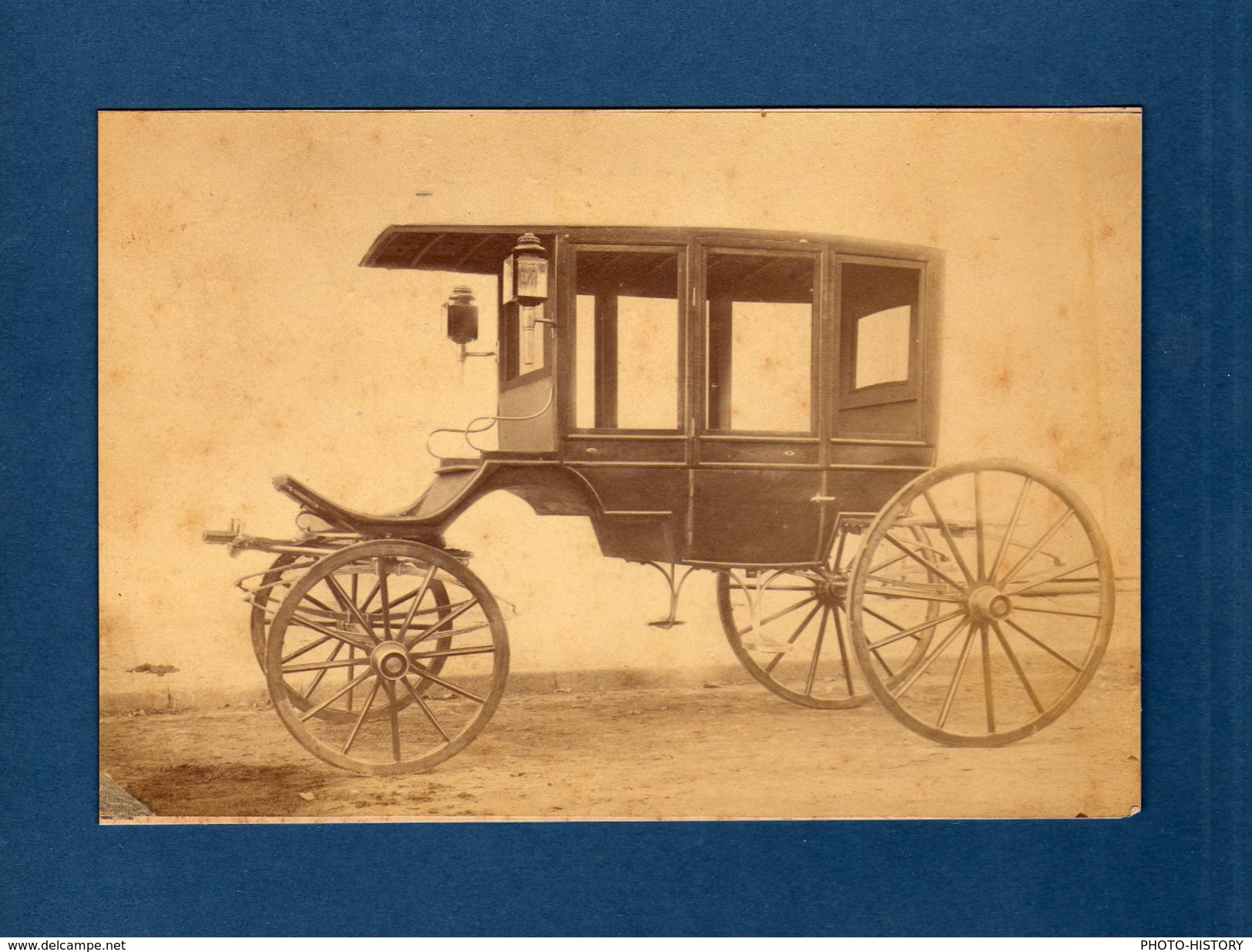 Photo Of A Horse-drawn Carriage. Caleche, Kutsche Dilegense Koets - Anciennes (Av. 1900)