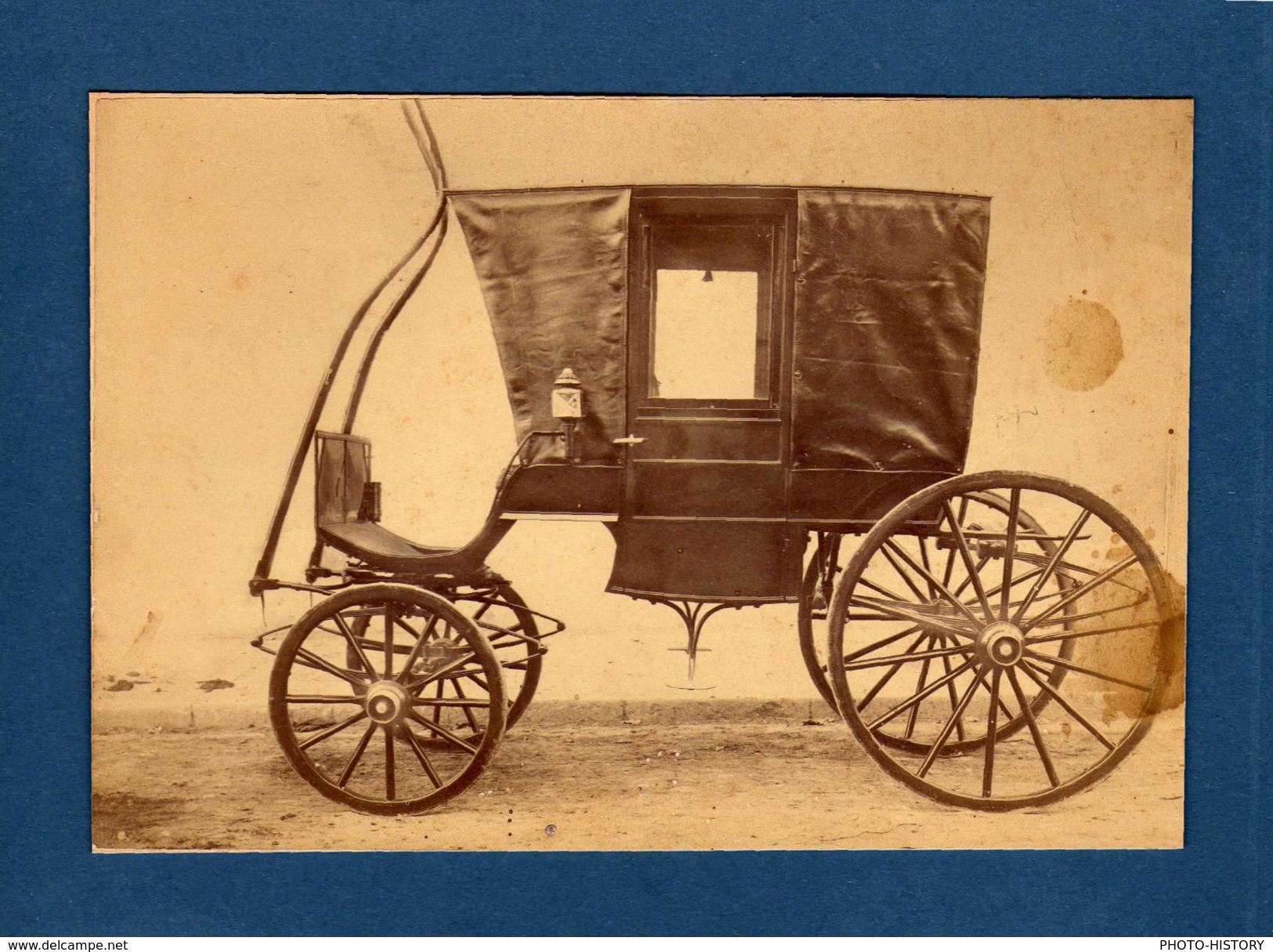 Photo Of A Horse-drawn Carriage. Caleche, Kutsche Dilegense Koets - Anciennes (Av. 1900)