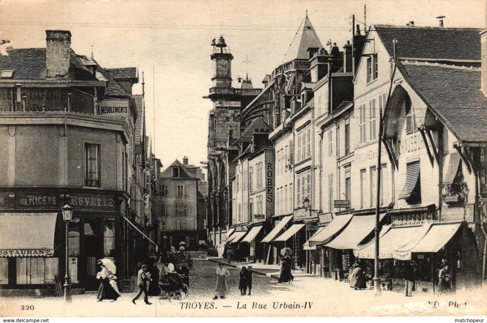 TROYES -10- LA RUE URBAIN IV - Troyes