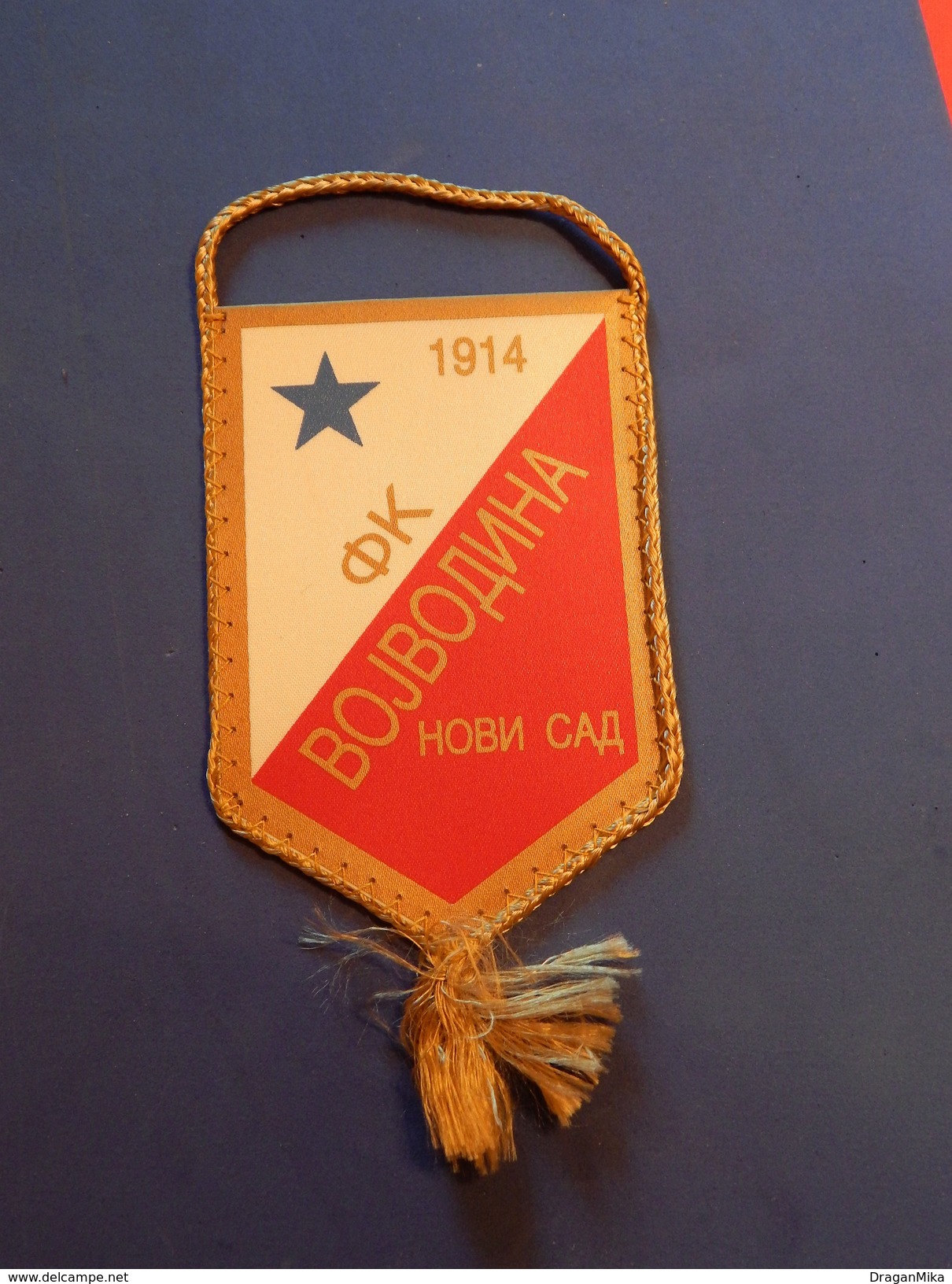 The Old Flag Football Club Vojvodina, Novi Sad, Yugoslavia, 2 - Bekleidung, Souvenirs Und Sonstige