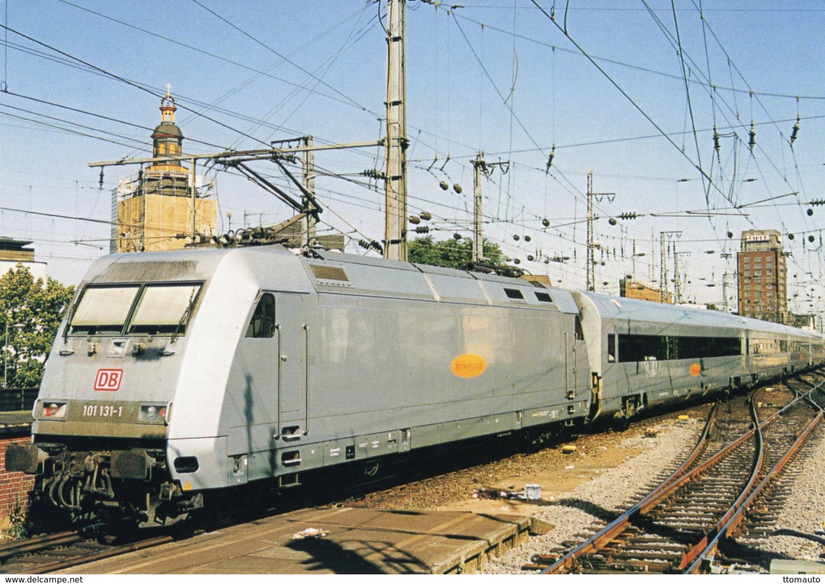 Electric Locomotive Of German Railways (DB)  At Koln 2003   -  CPM - Trains