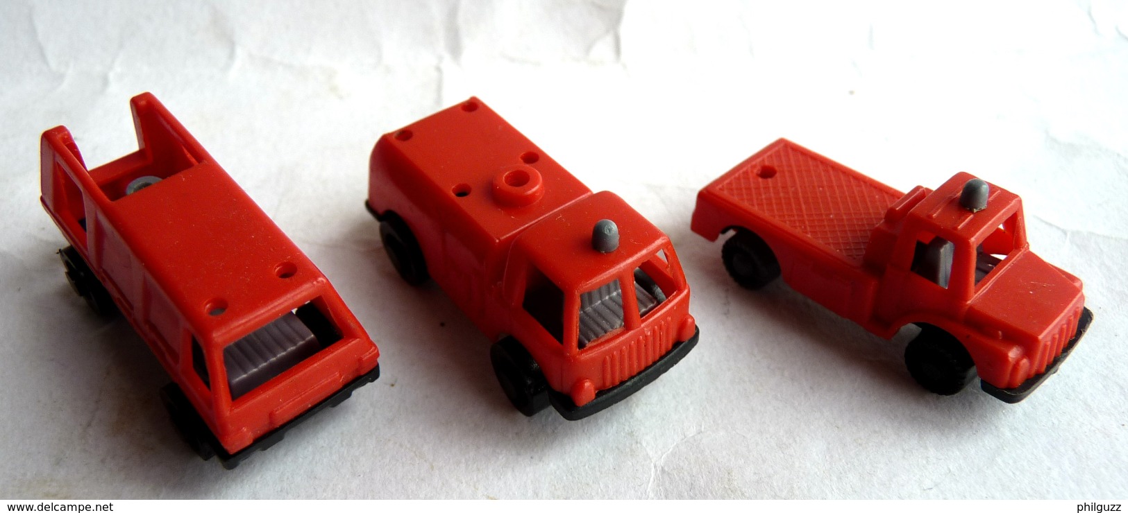 RARE KINDER MONTABLE  3 CAMIONS DE POMPIERS GIODI POUR PIECES - Camion - Metal Figurines