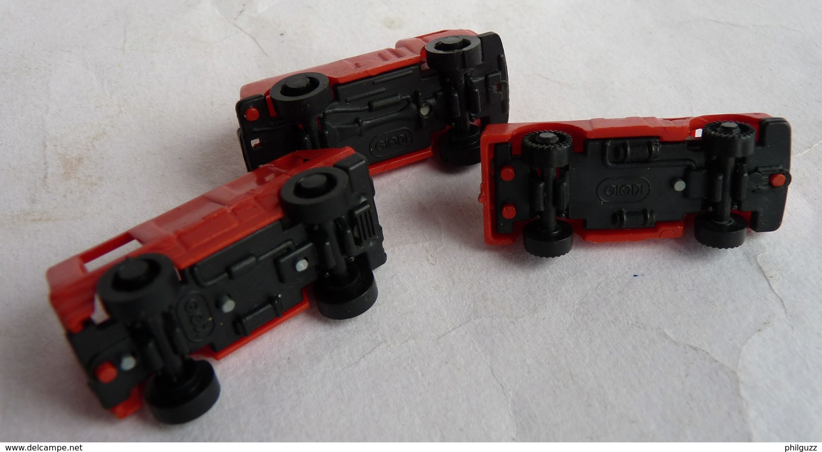 RARE KINDER MONTABLE  3 CAMIONS DE POMPIERS GIODI POUR PIECES - Camion - Metal Figurines