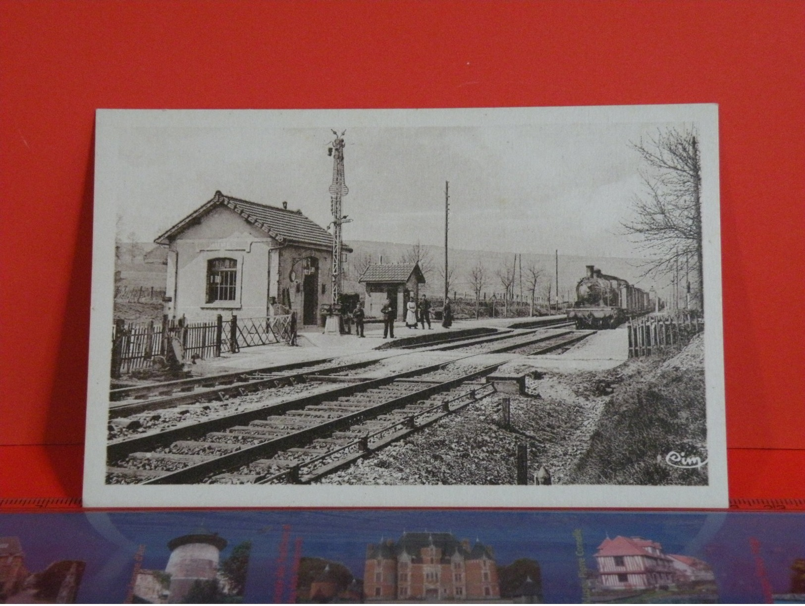 Cartes Postales >  [52] Haute Marne > Humes, La Gare - Non Circulé - Autres & Non Classés